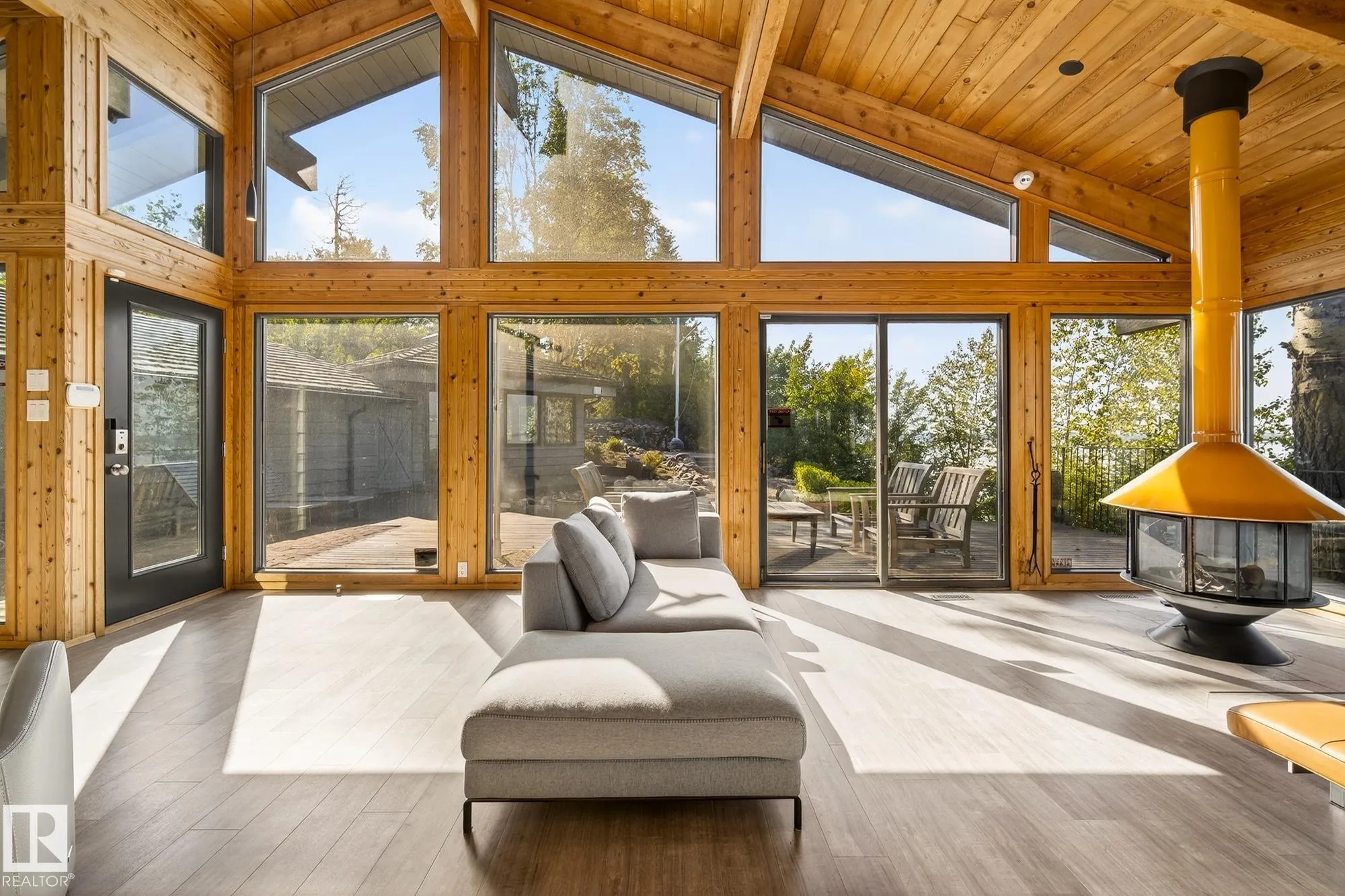 139 Silver Beach Road