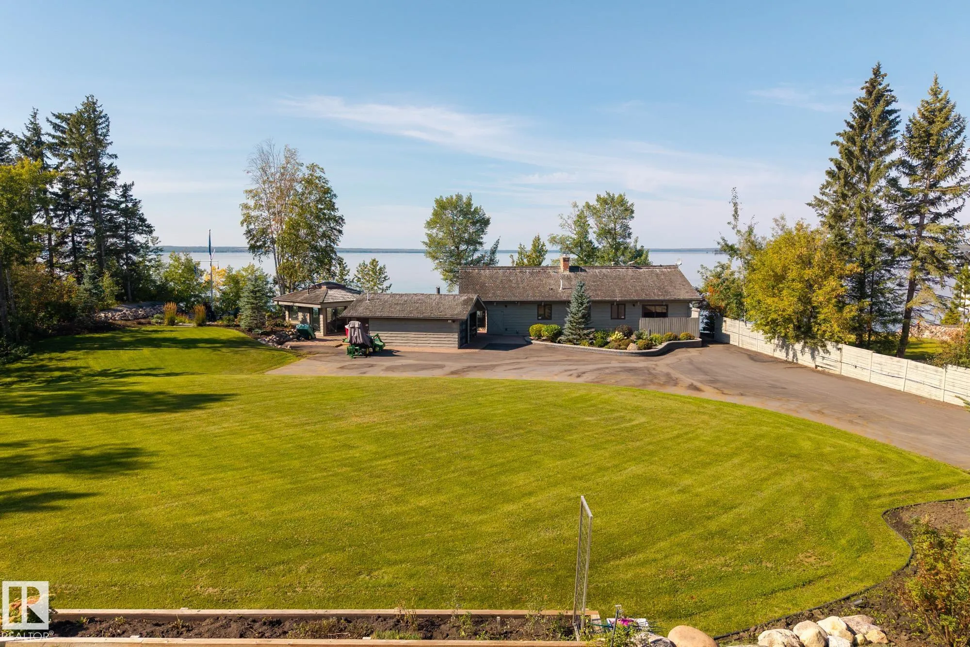 139 Silver Beach Road