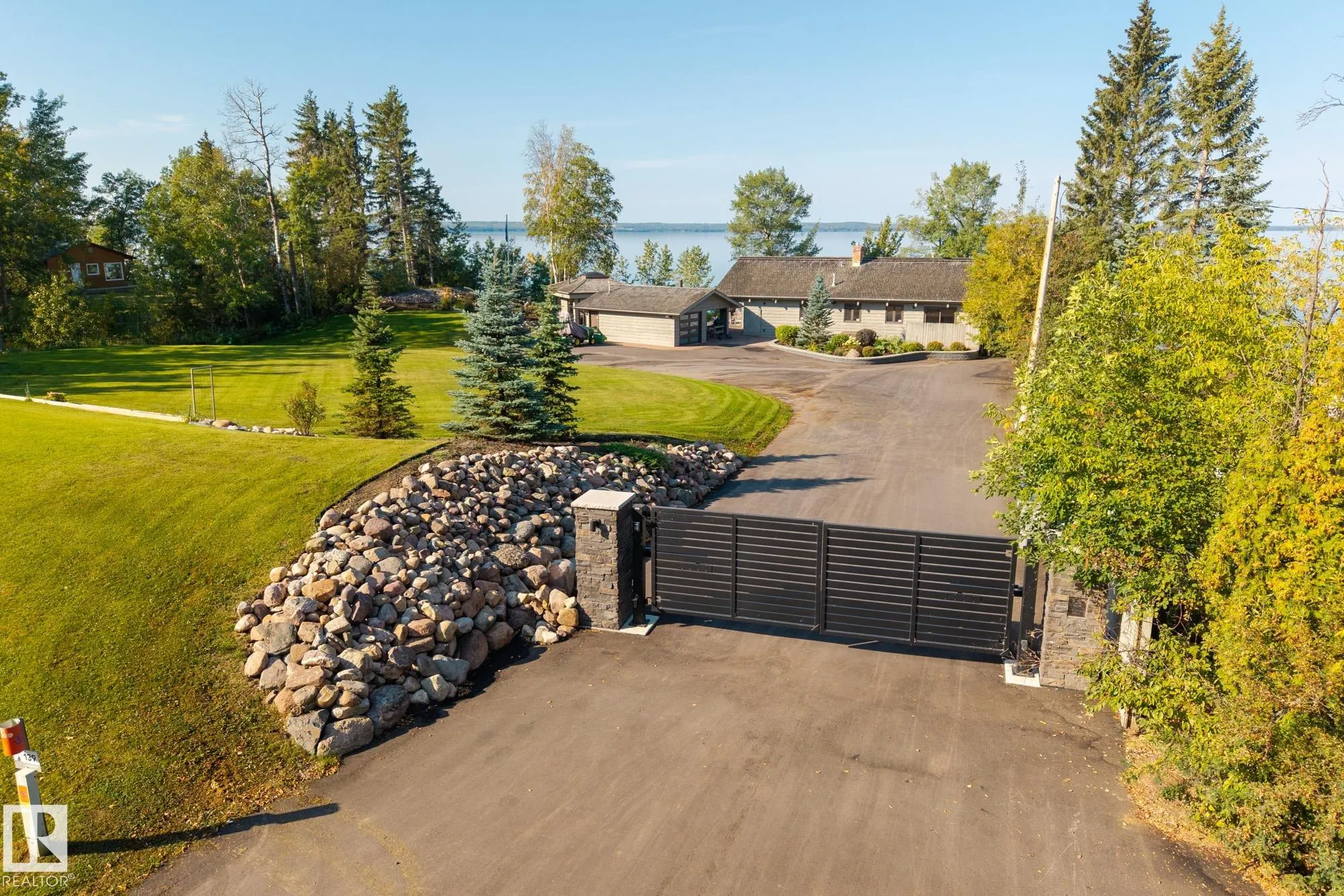 139 Silver Beach Road