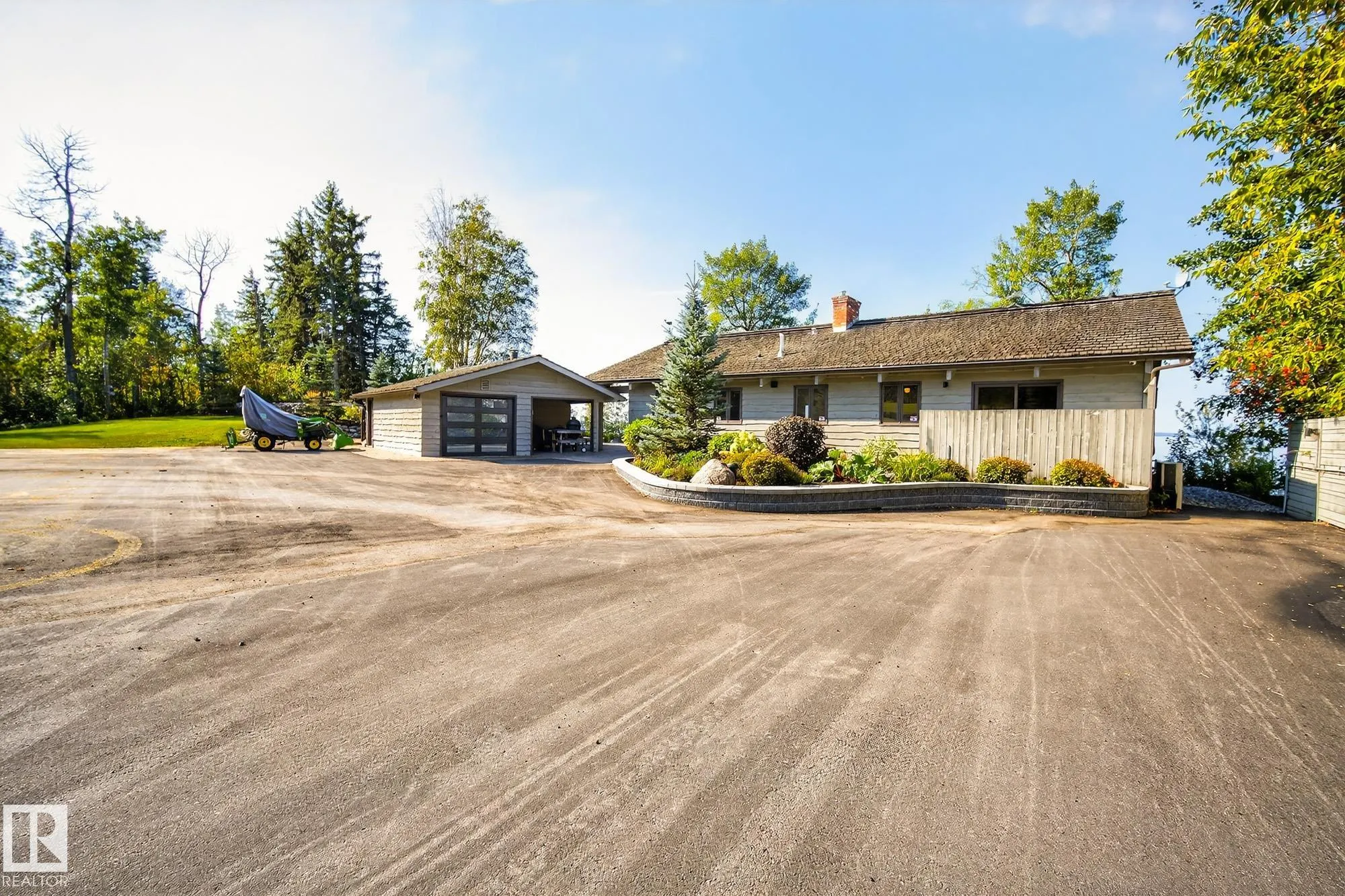 139 Silver Beach Road