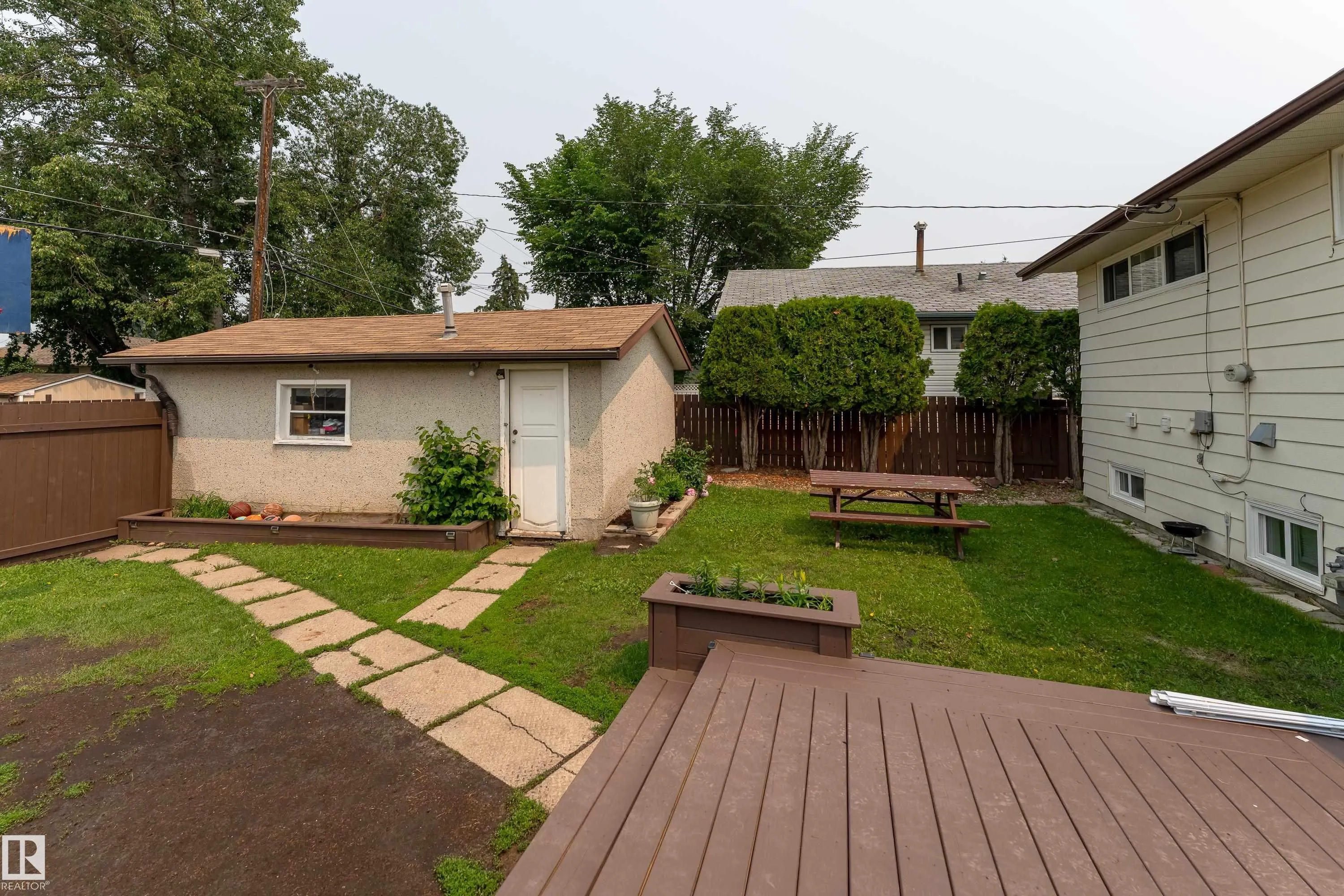 9012 MEADOWLARK Road