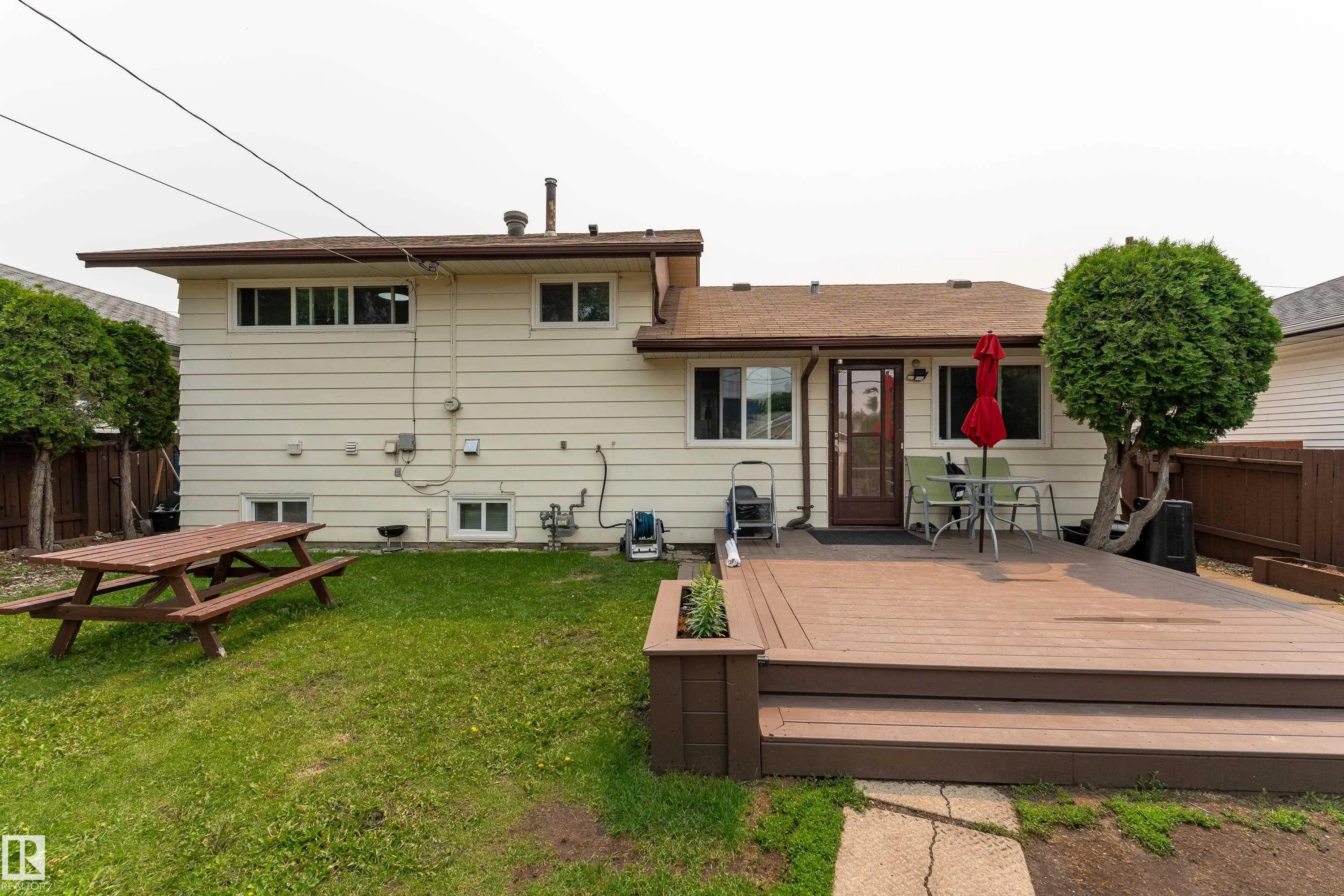 9012 MEADOWLARK Road