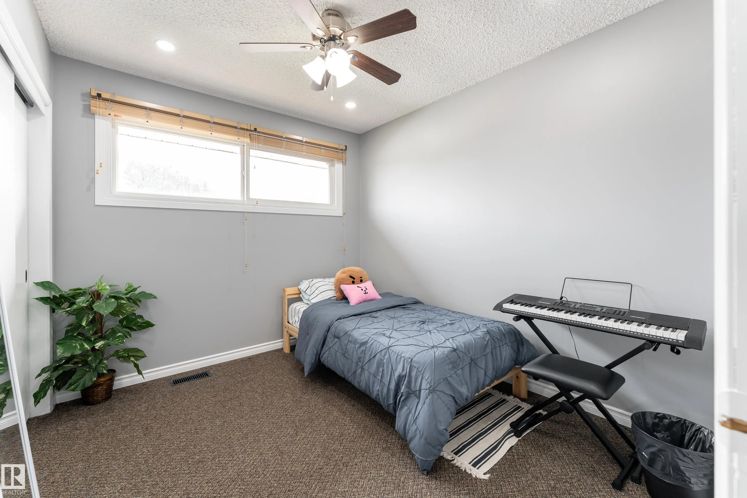 9012 MEADOWLARK Road
