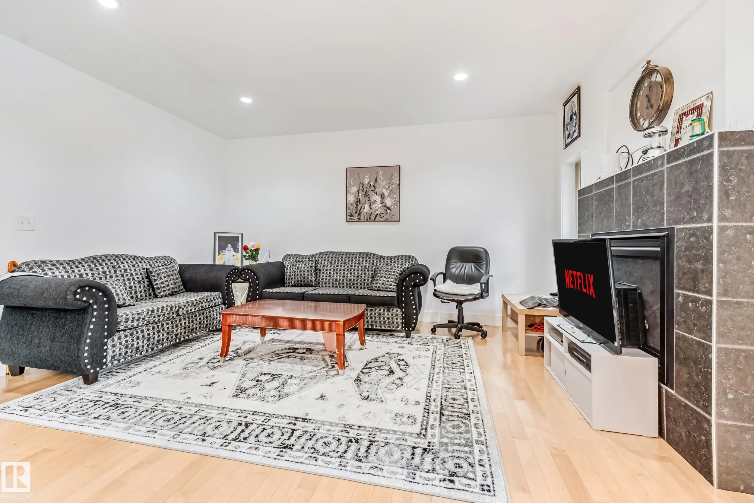 1508 68 Street