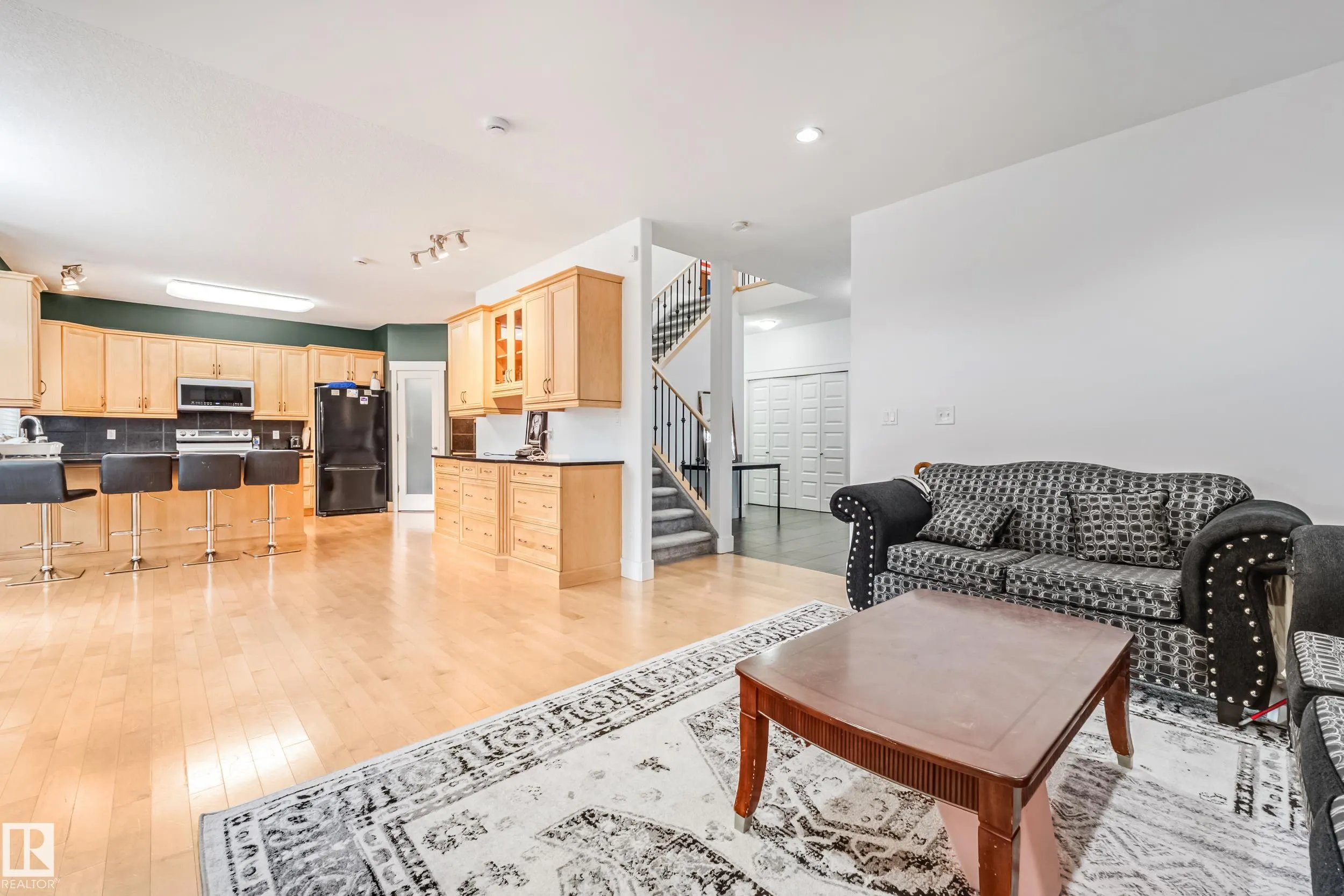 1508 68 Street