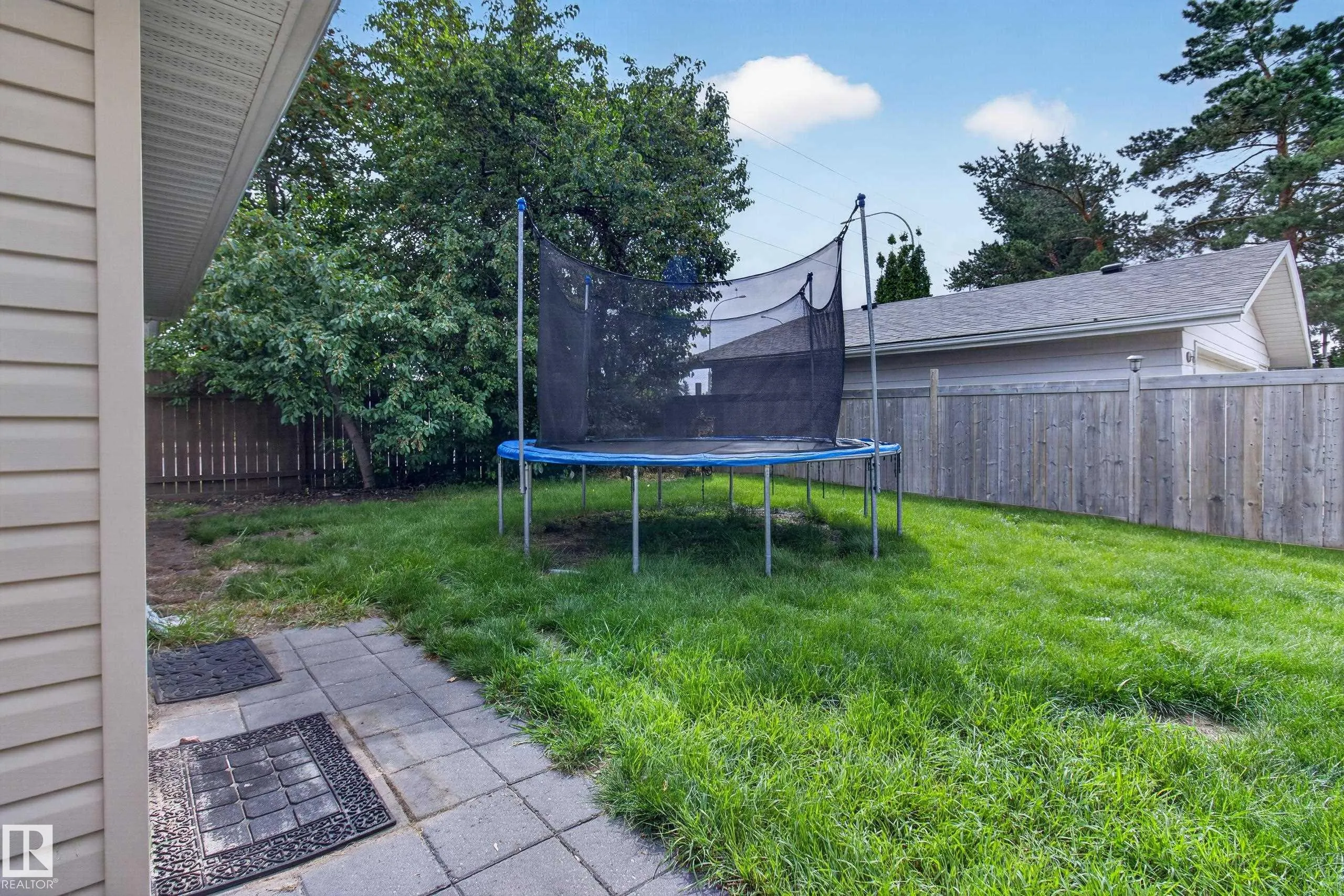 5 WILSON Crescent