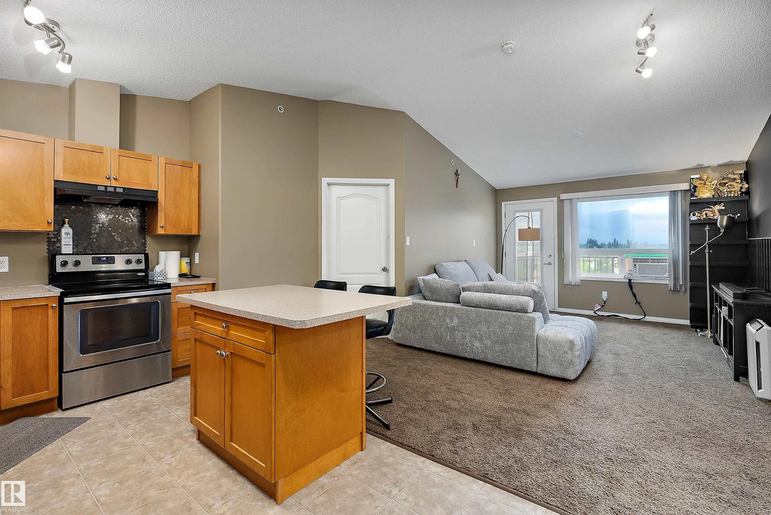1520 Hammond Gate