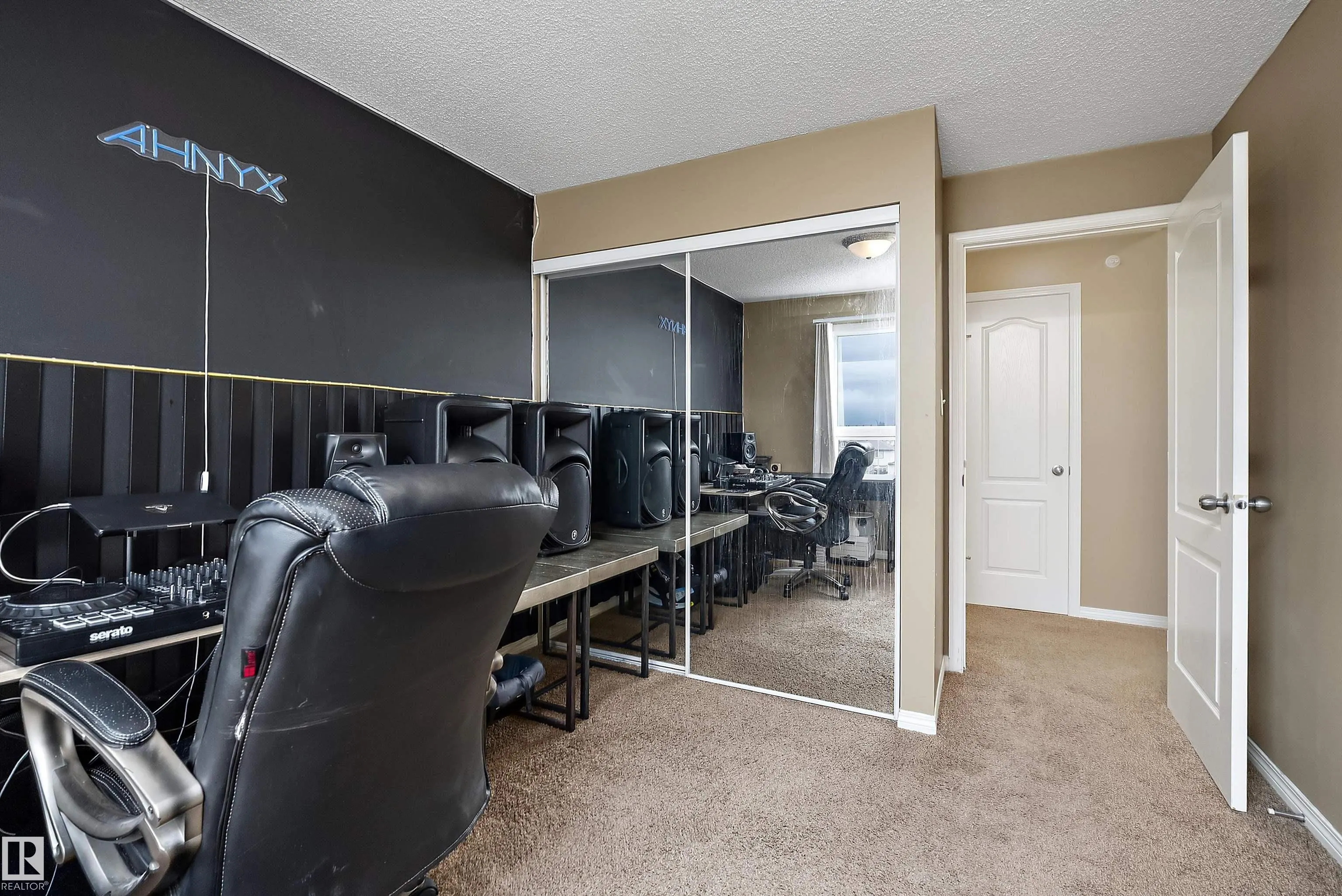 1520 Hammond Gate