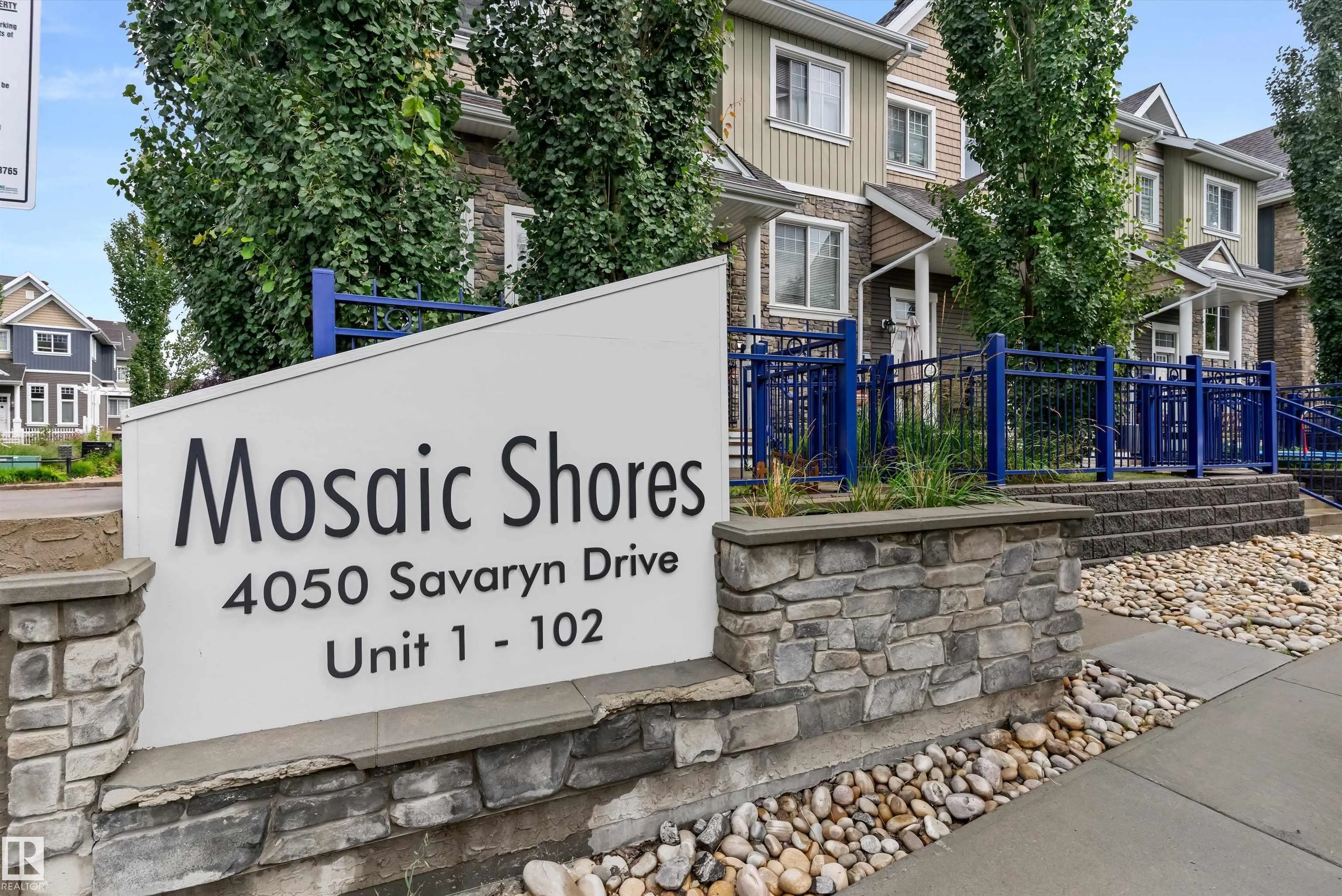 4050 SAVARYN Drive