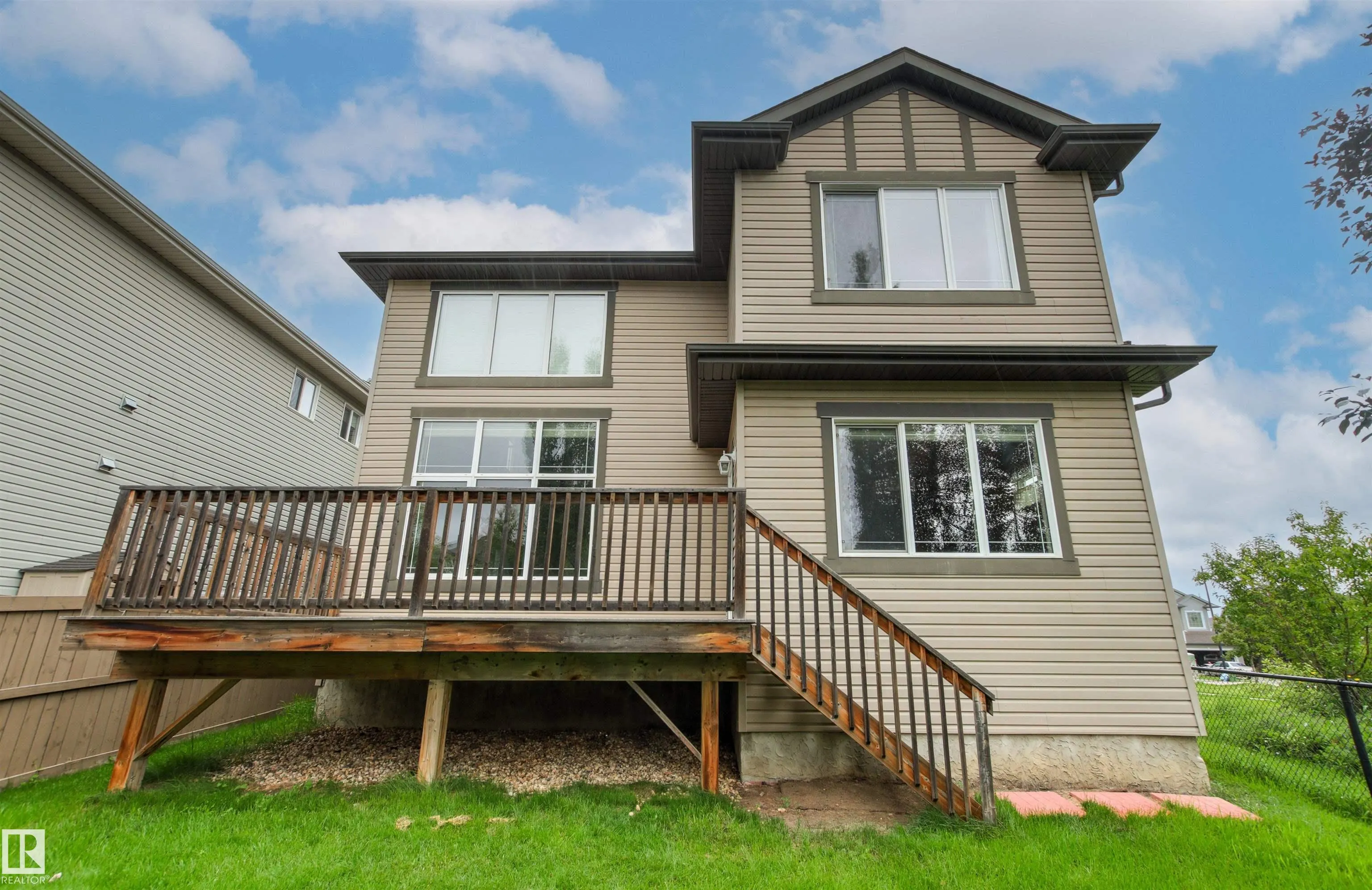1133 HAYS Drive