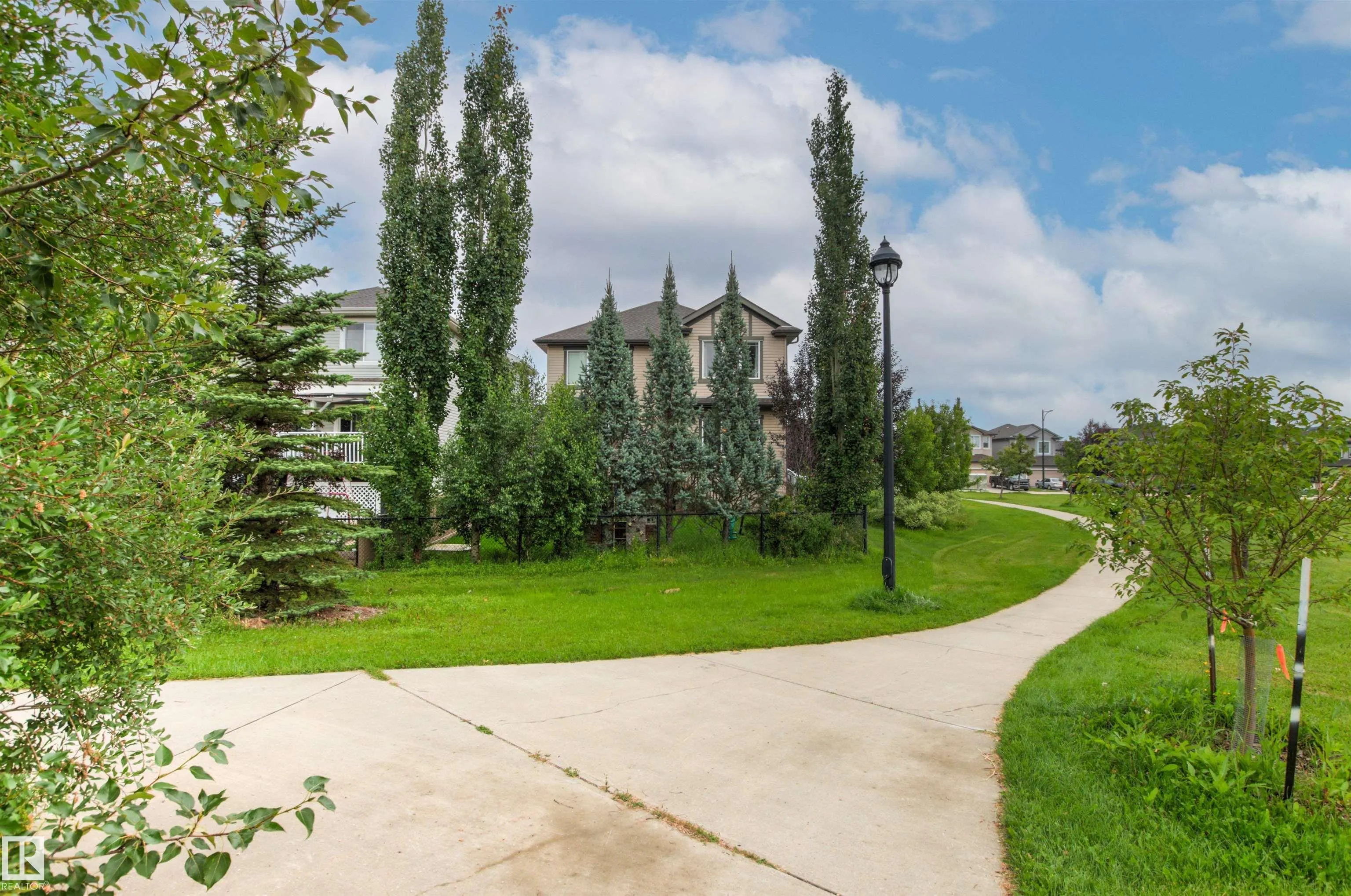 1133 HAYS Drive