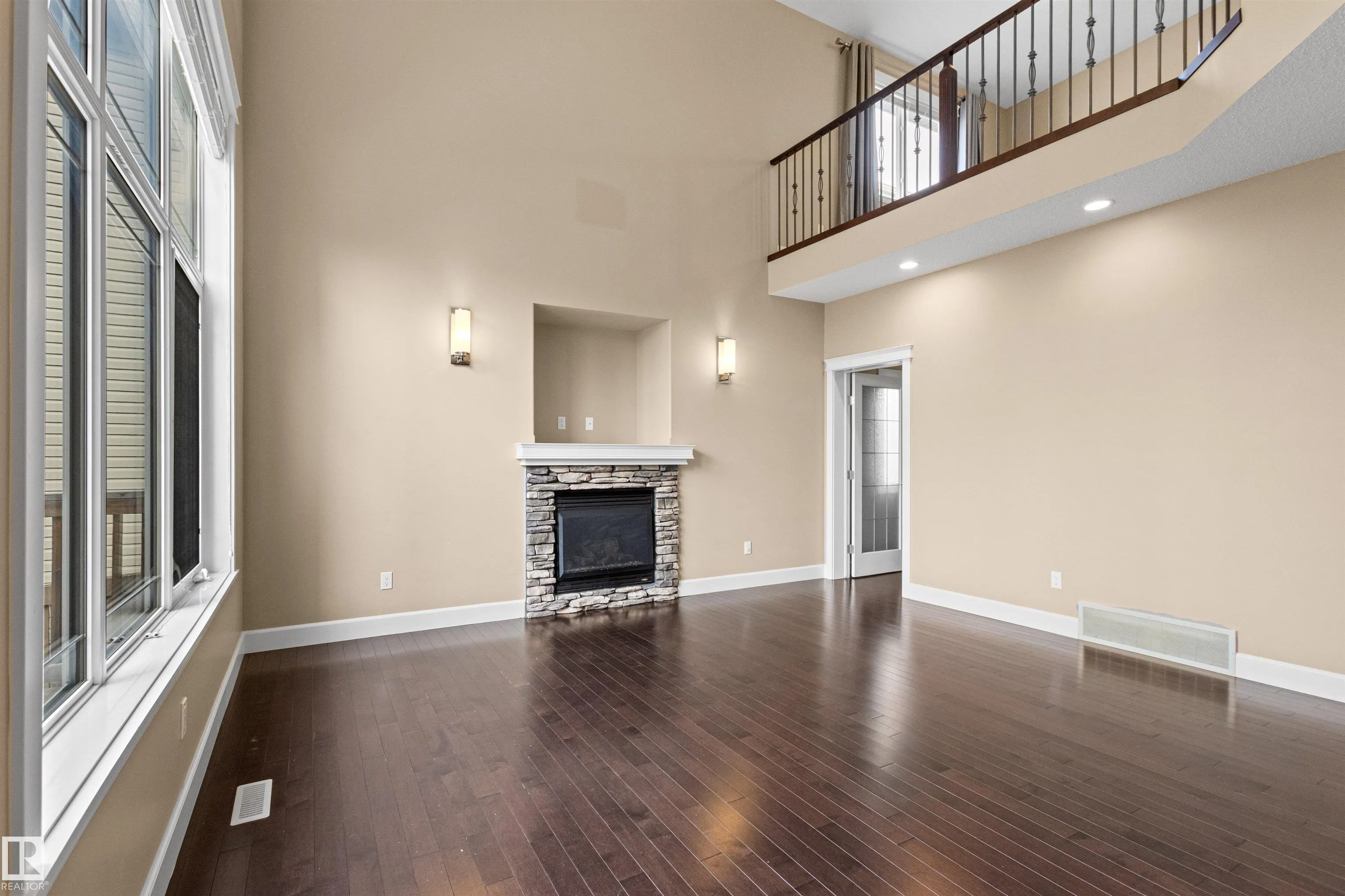 1133 HAYS Drive