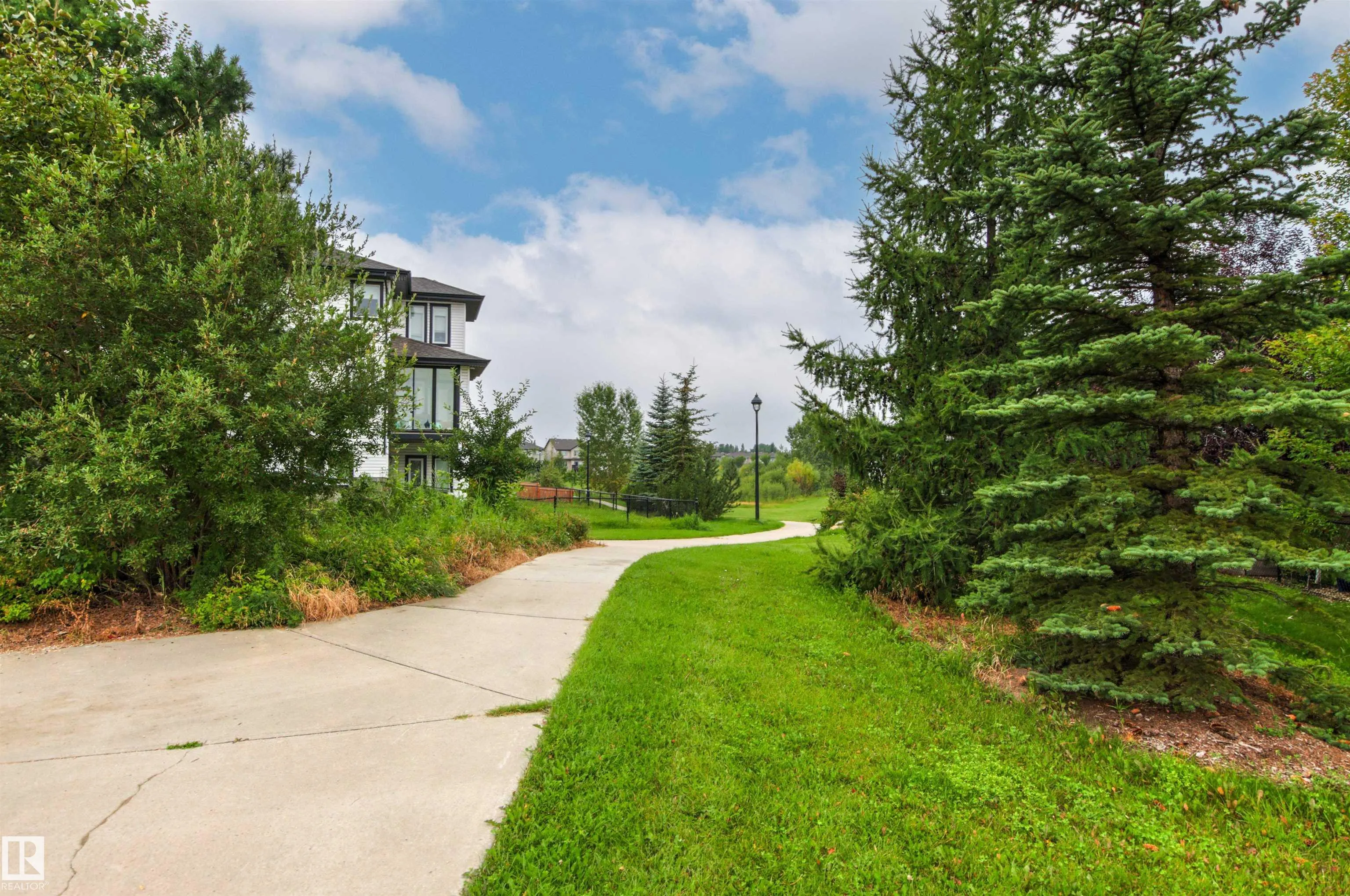 1133 HAYS Drive
