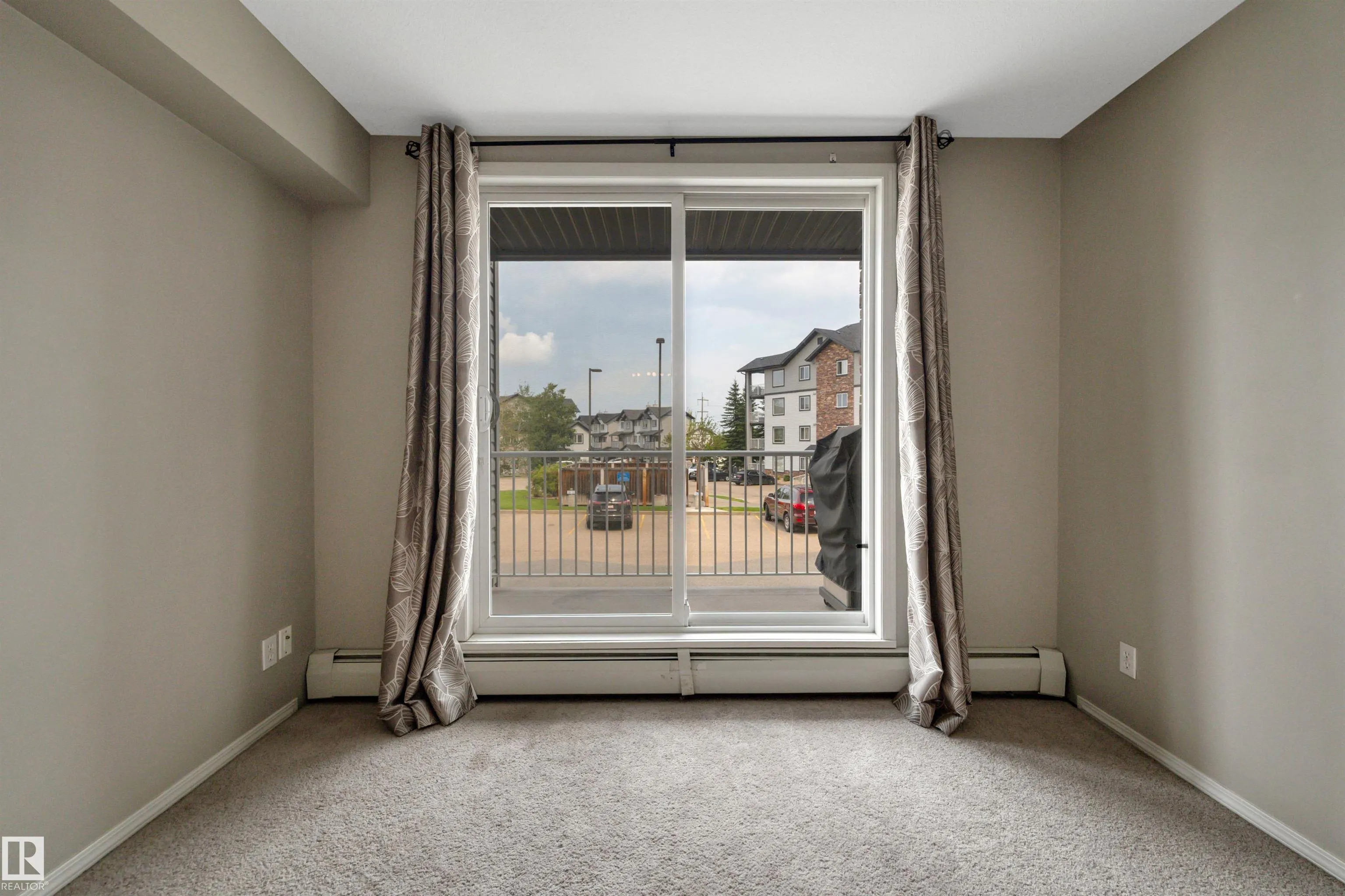 40 Summerwood Boulevard
