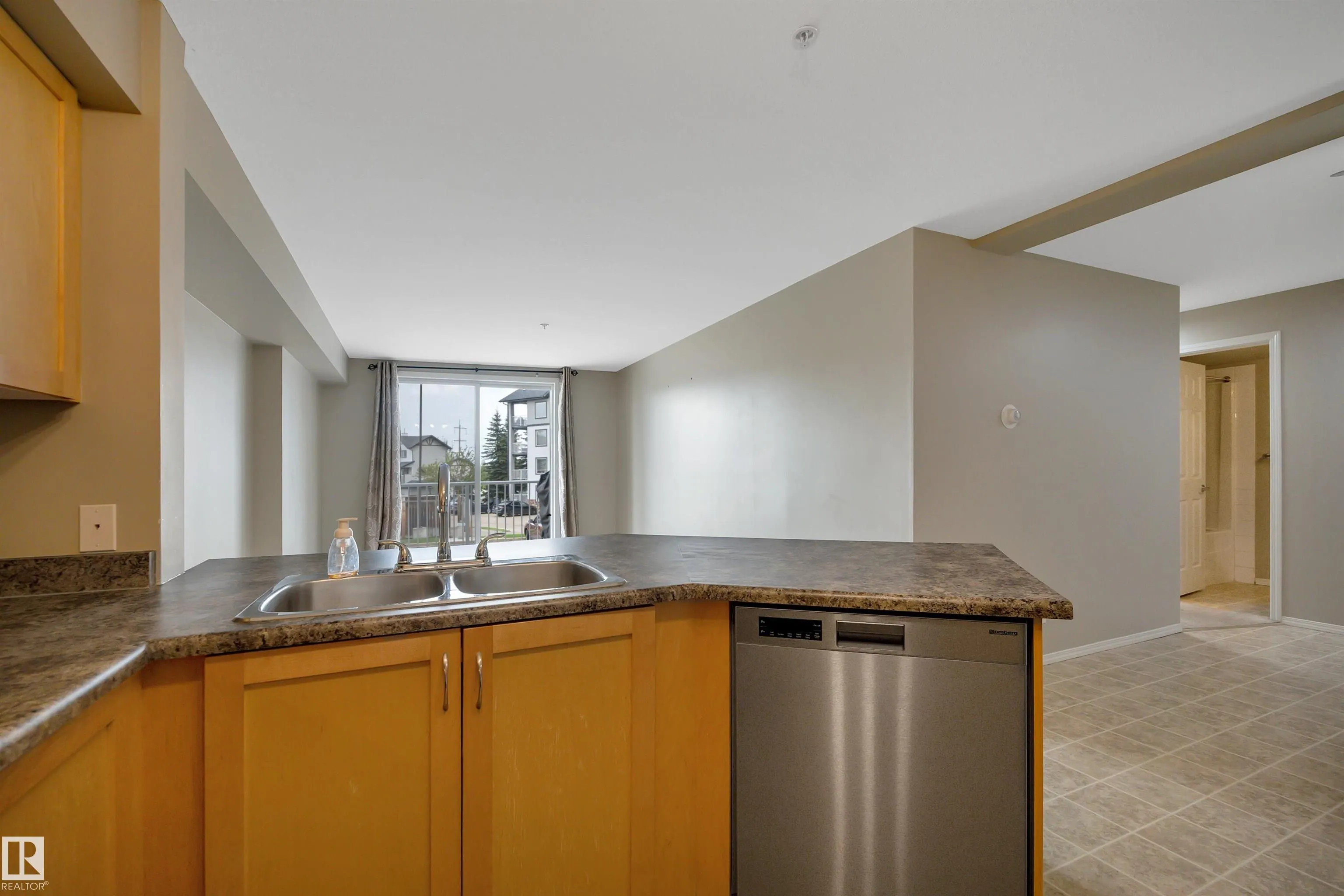 40 Summerwood Boulevard
