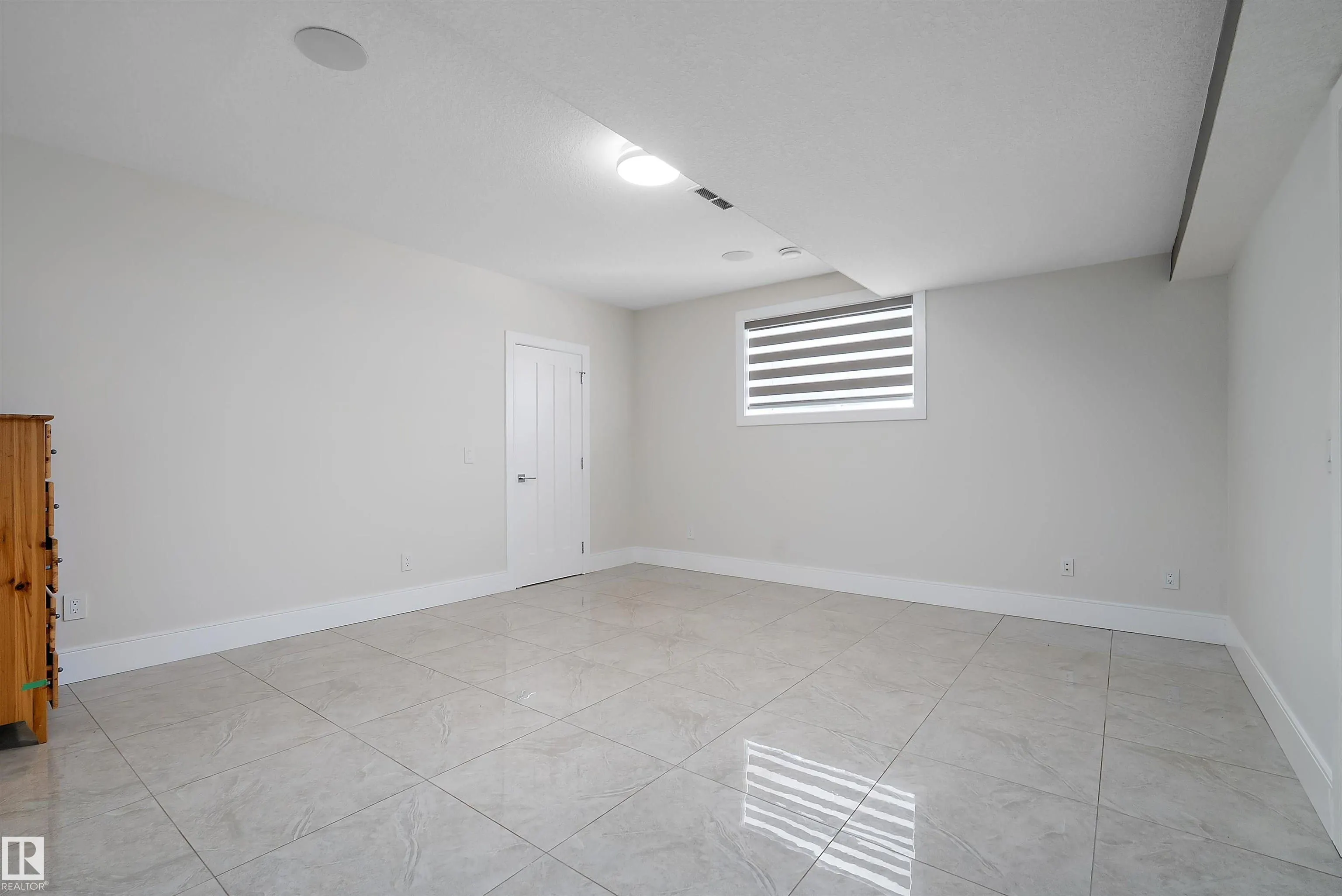 3644 WESTCLIFF Way