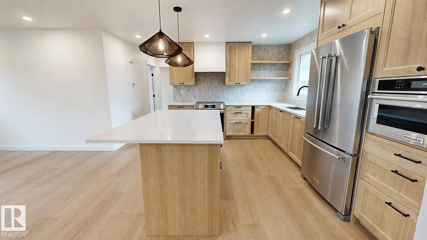 67 Menlo Crescent