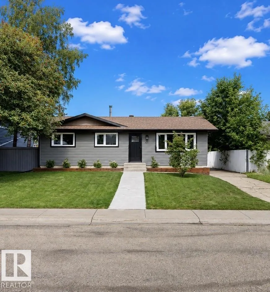 67 Menlo Crescent