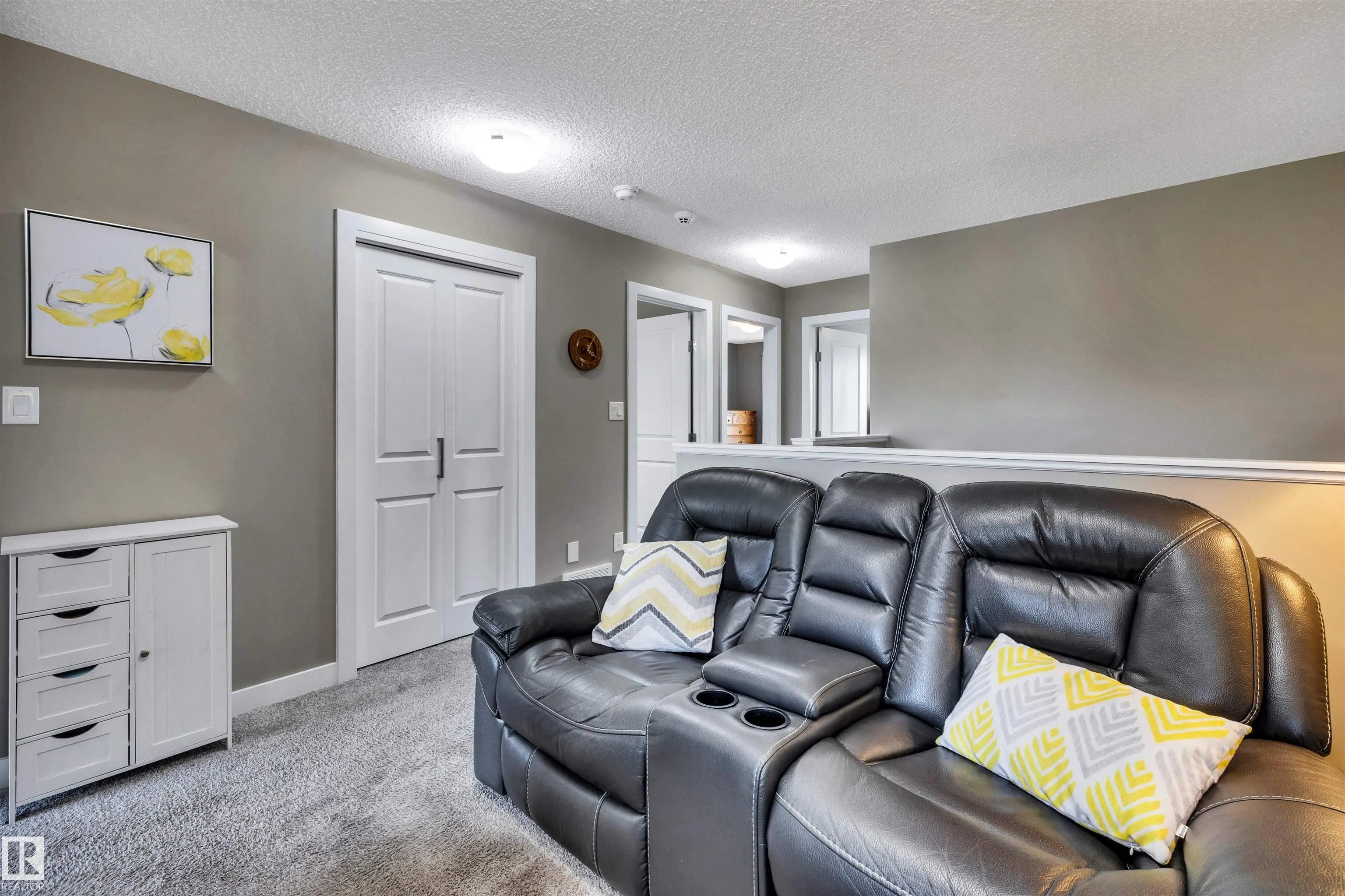 5033 ANDISON Close