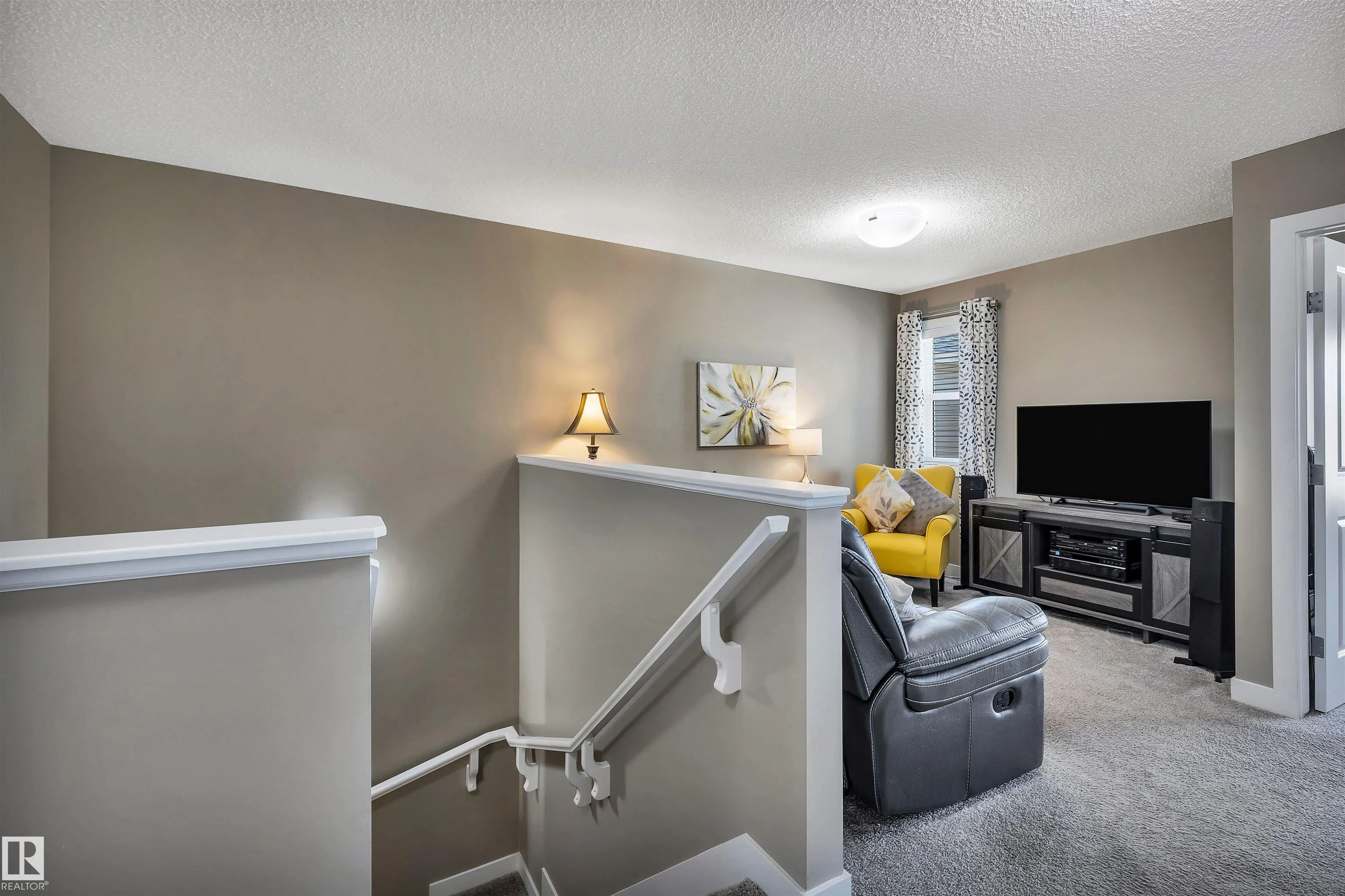 5033 ANDISON Close