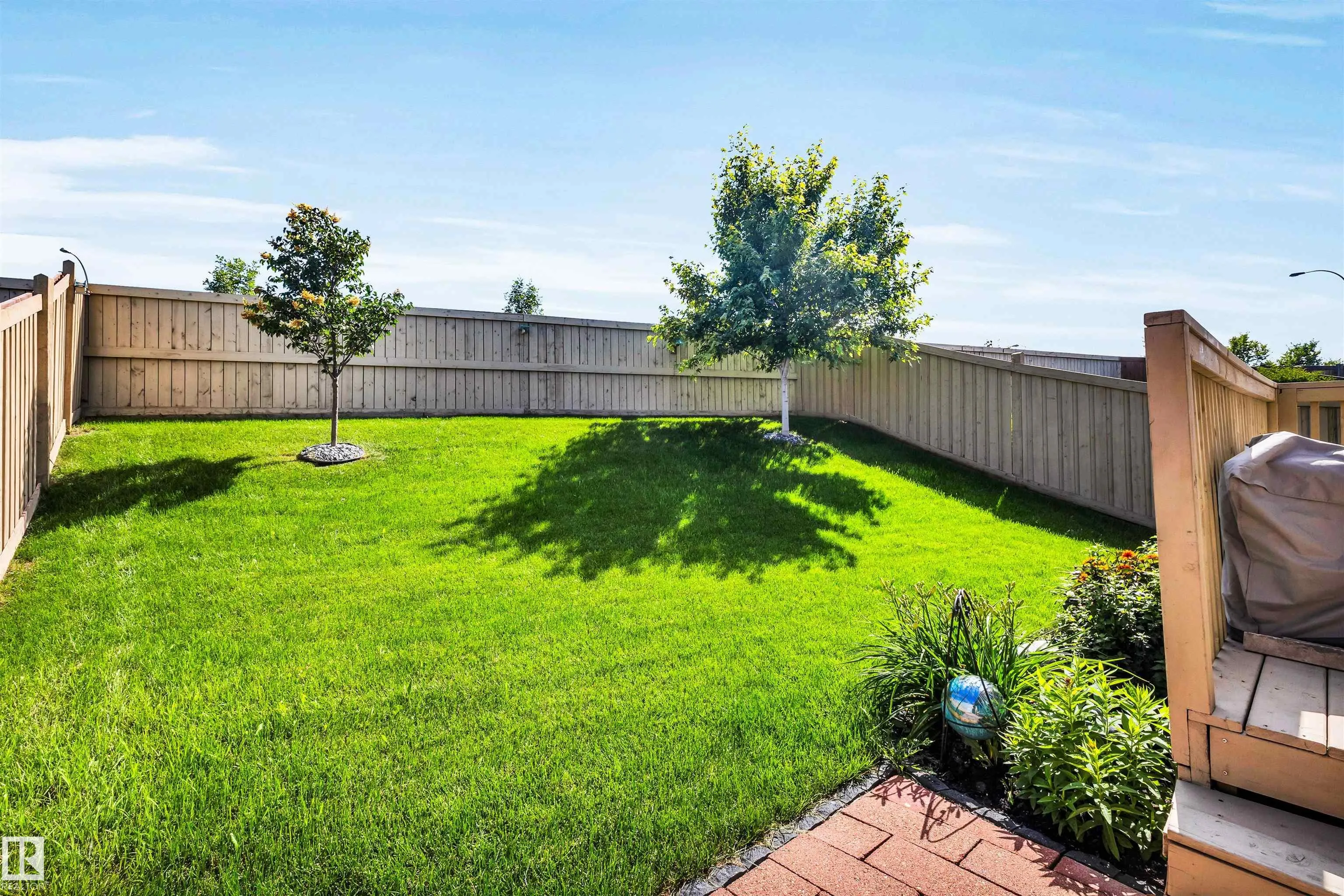 5033 ANDISON Close
