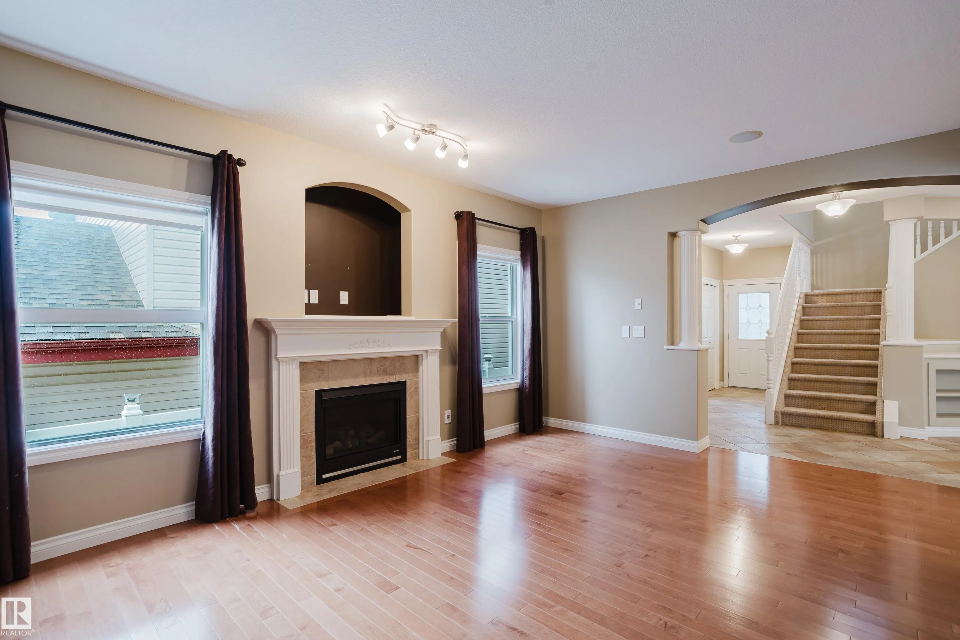 652 CRIMSON Drive