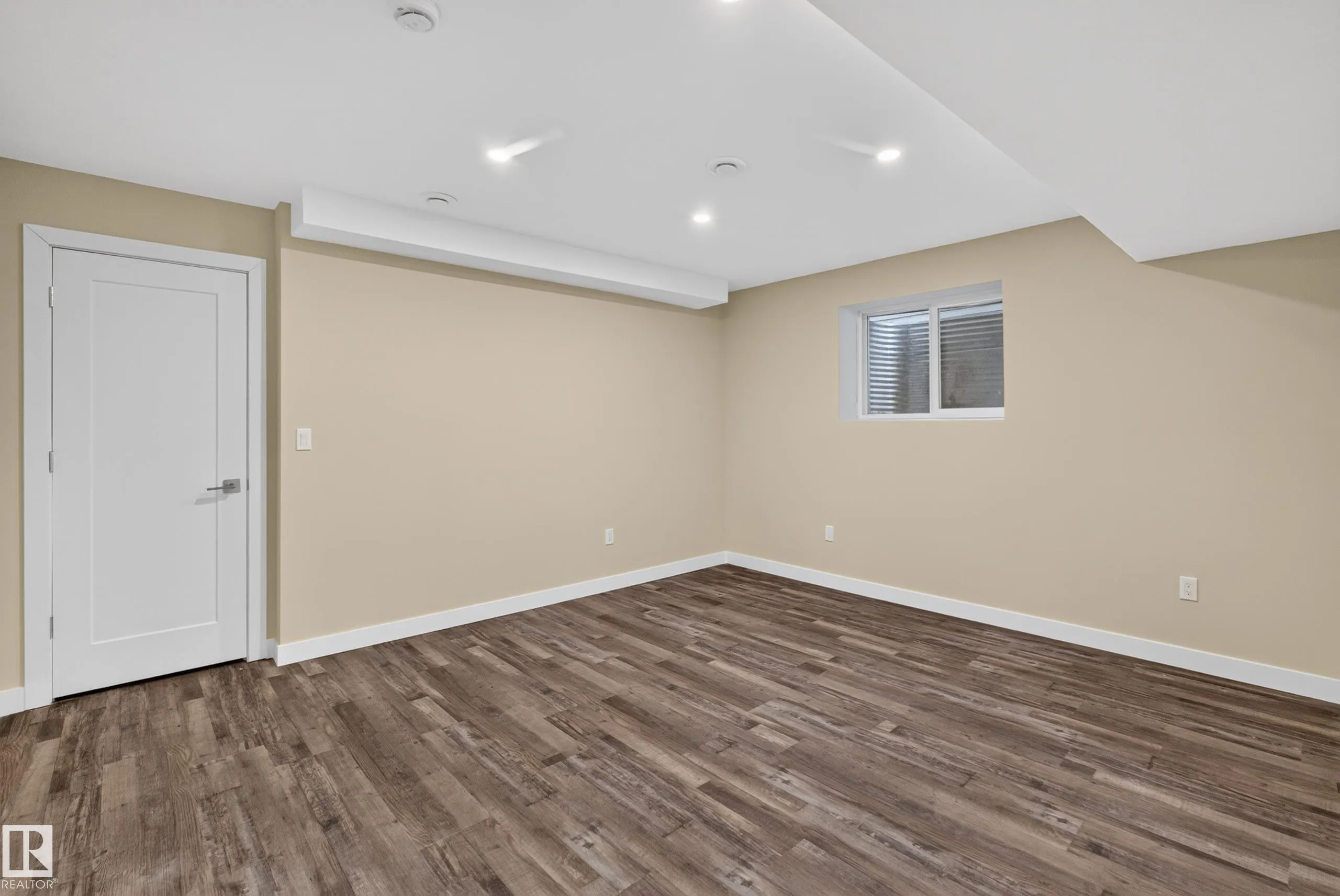 7014 CHIVERS Loop
