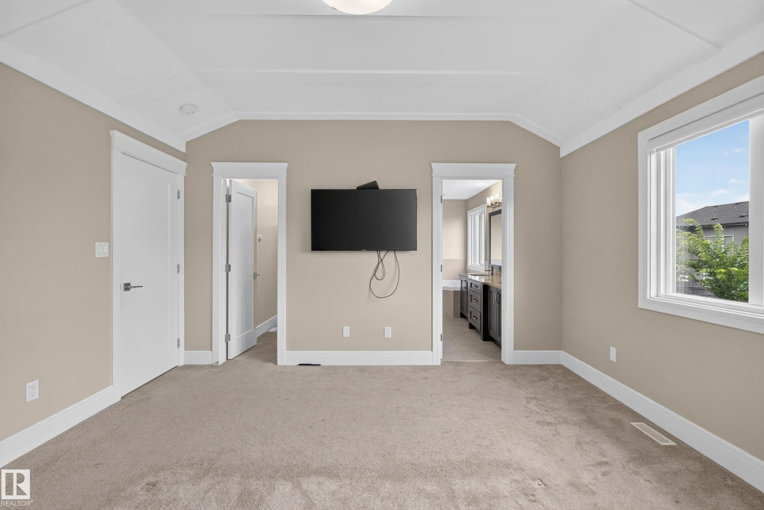 7014 CHIVERS Loop