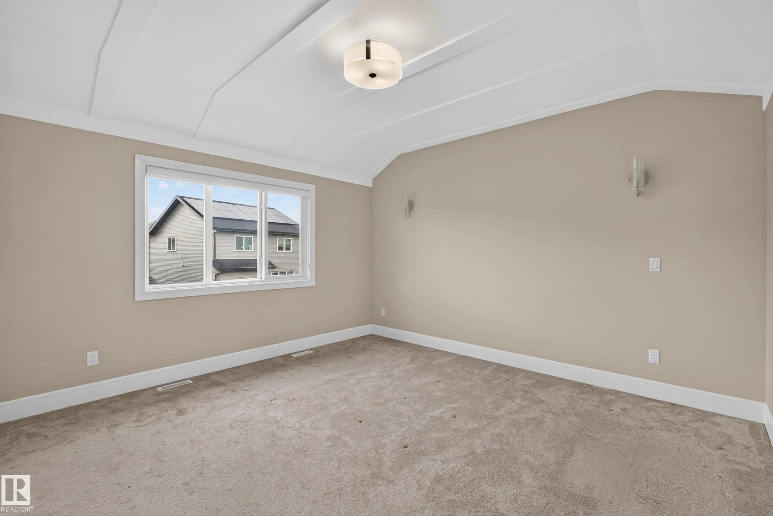 7014 CHIVERS Loop