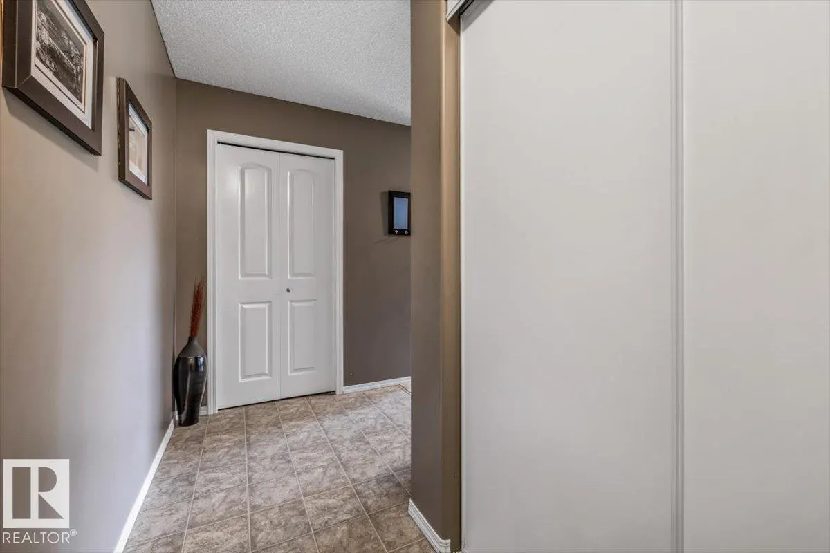 70 WOODSMERE Close