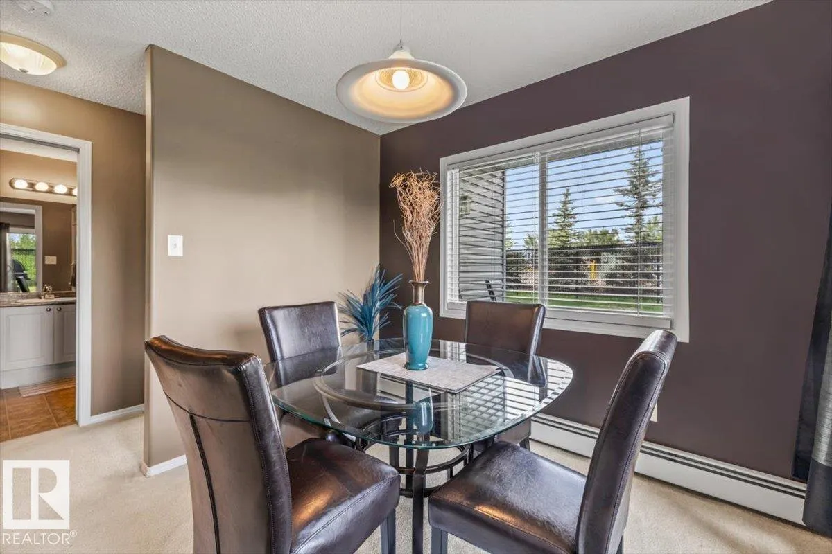 70 WOODSMERE Close