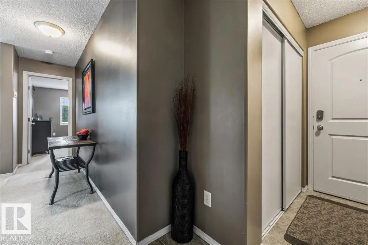 70 WOODSMERE Close