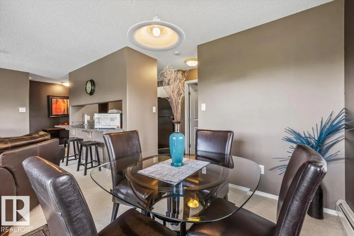 70 WOODSMERE Close