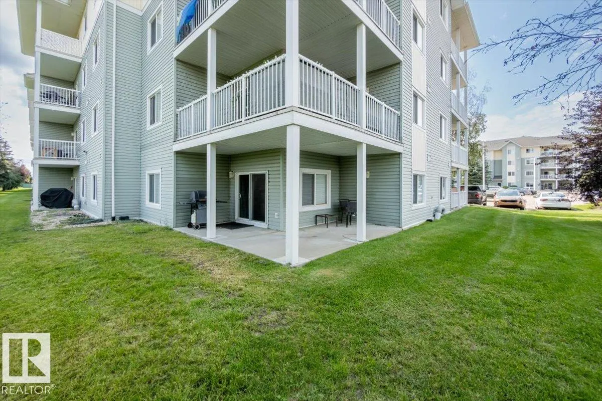 70 WOODSMERE Close
