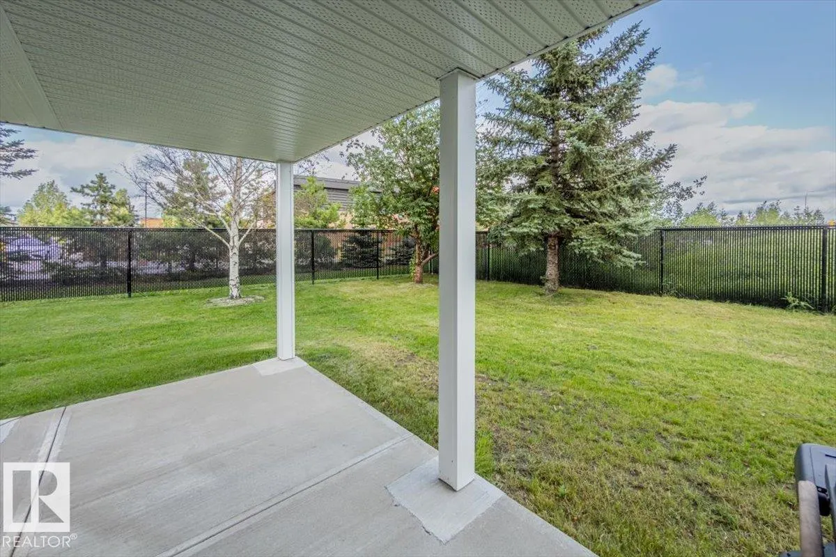 70 WOODSMERE Close