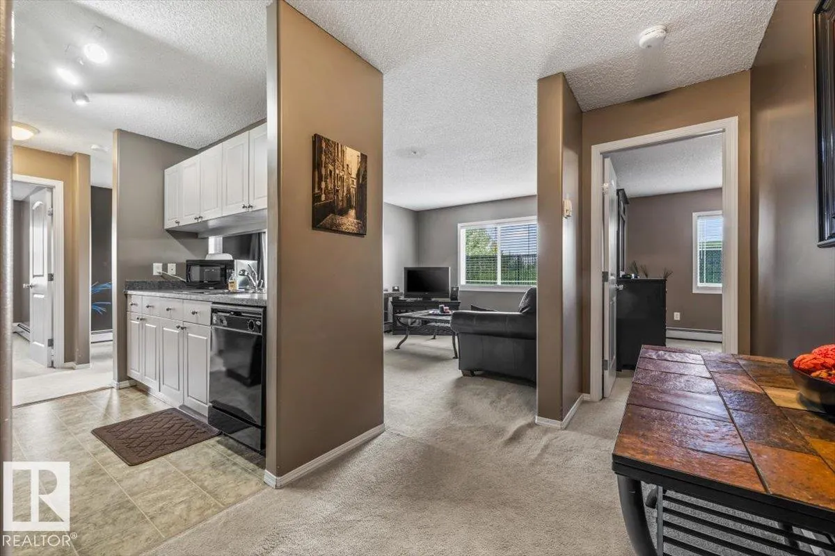 70 WOODSMERE Close