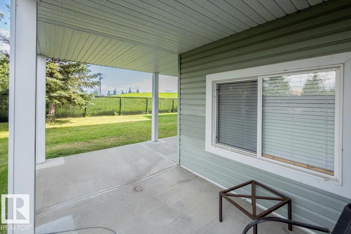 70 WOODSMERE Close