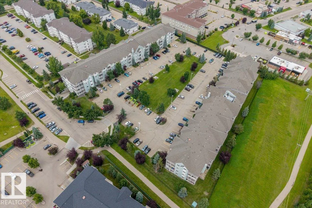 70 WOODSMERE Close