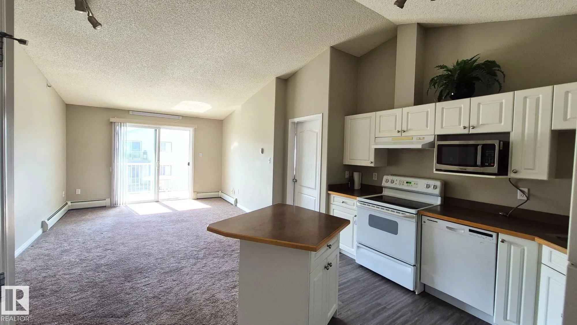 151 EDWARDS Drive