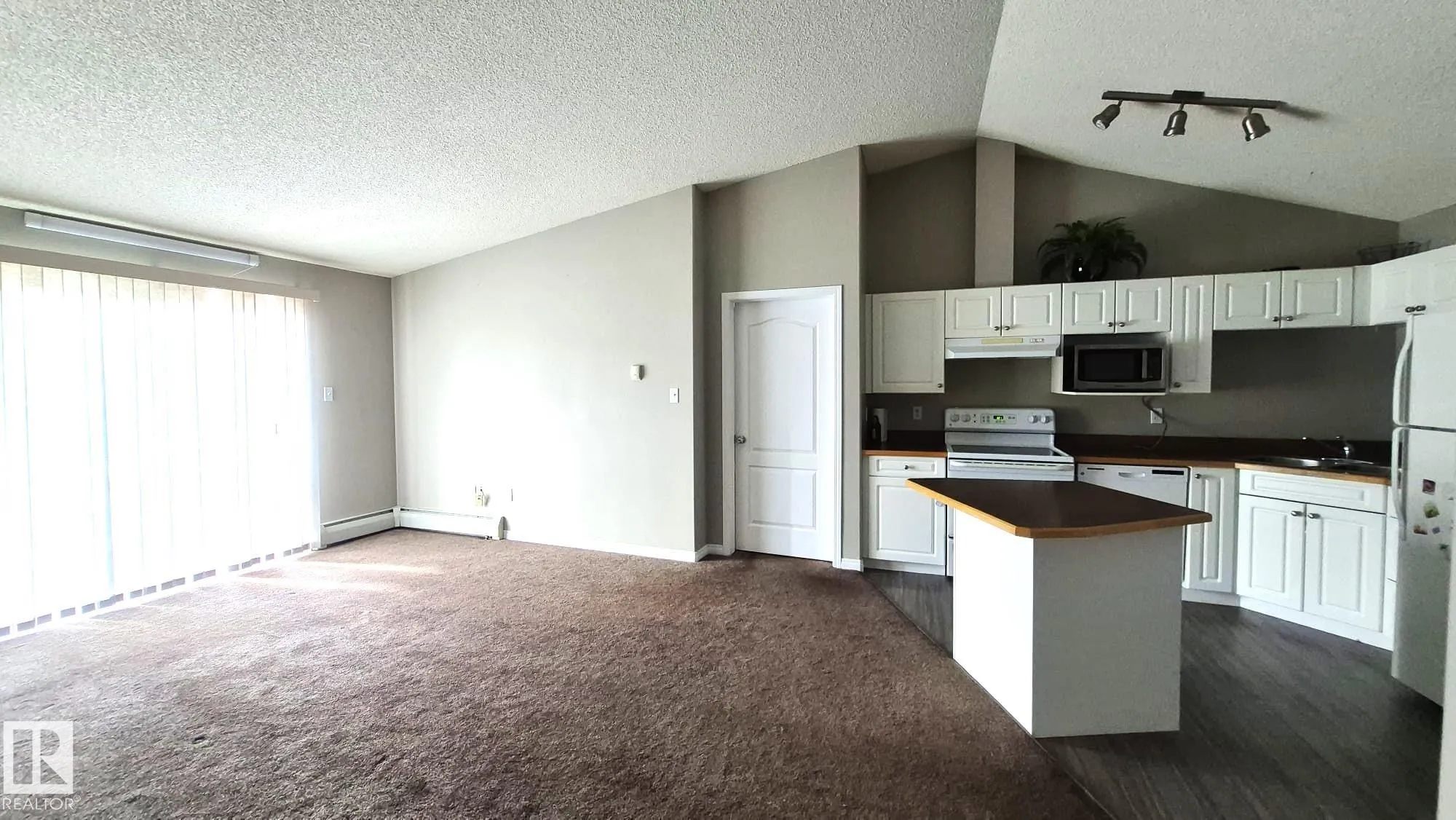151 EDWARDS Drive