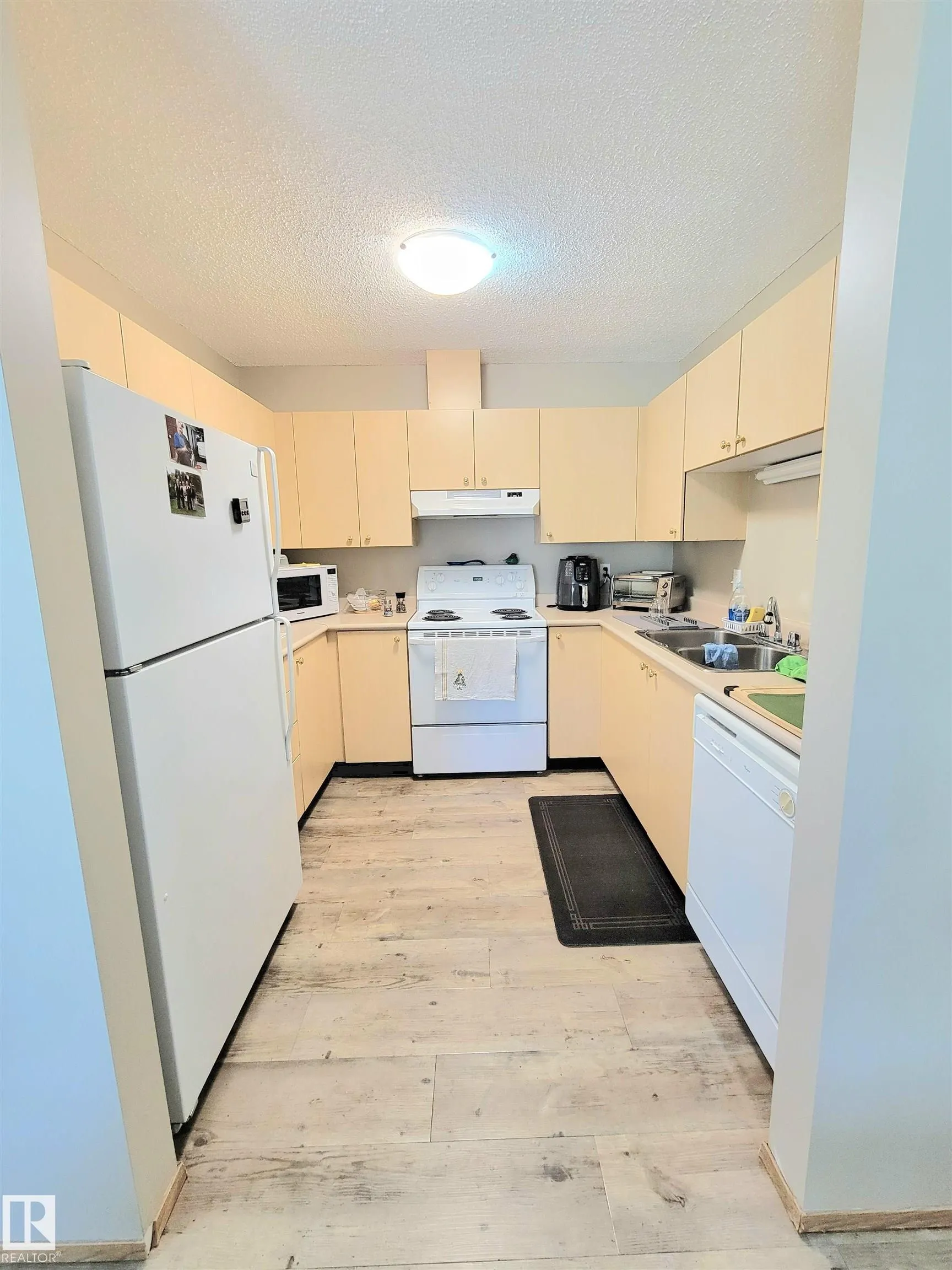 122 WESTPARK Drive