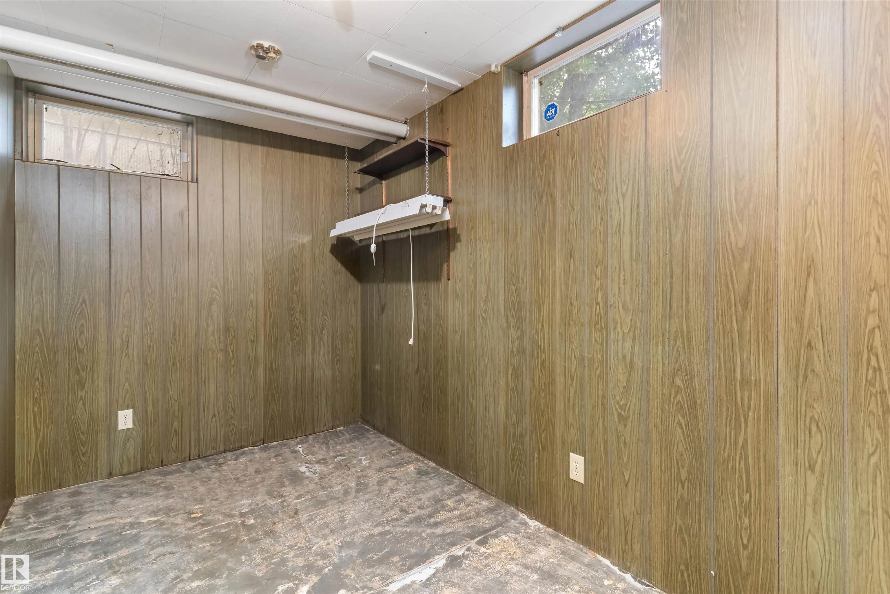 40 CURLEW Crescent