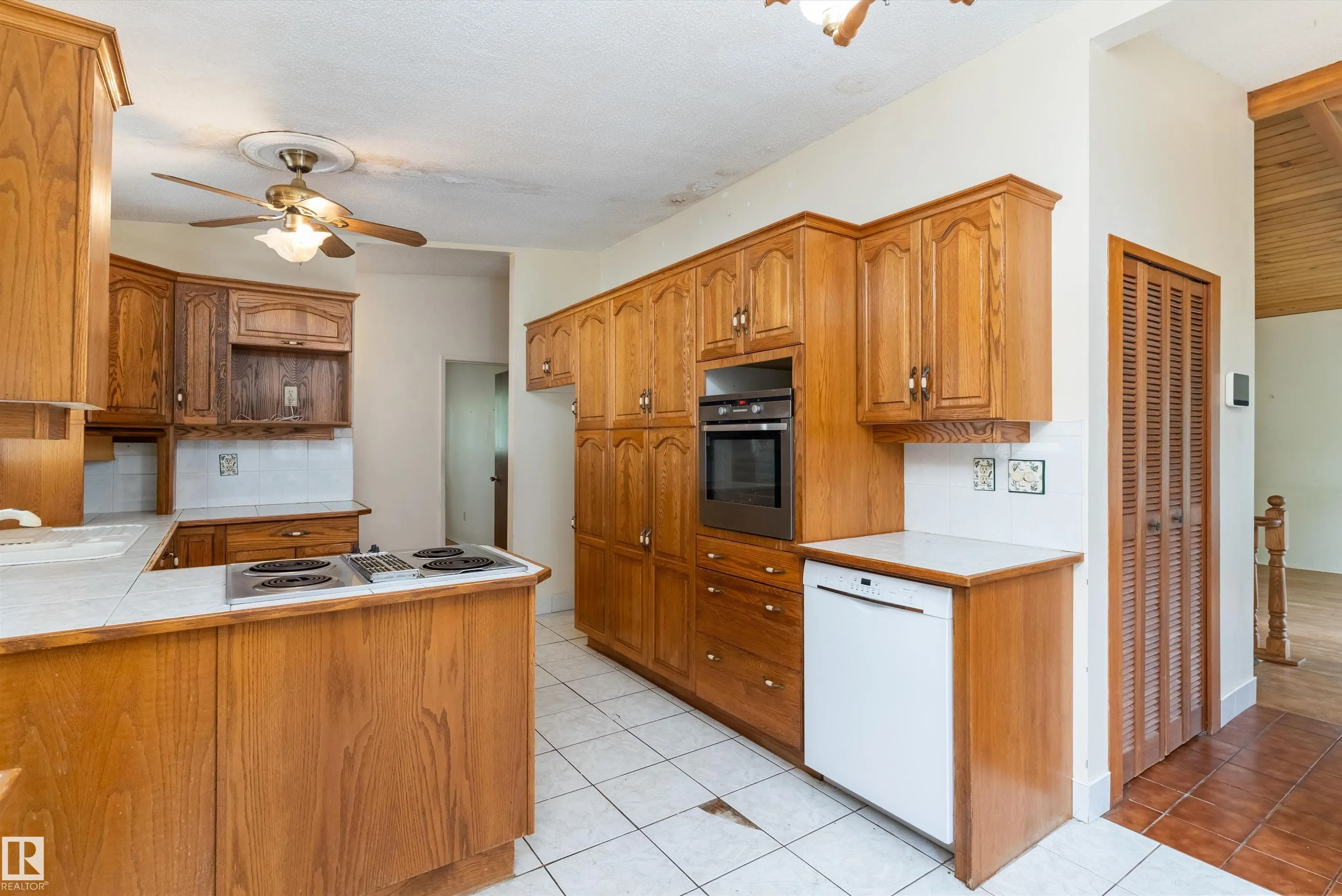 40 CURLEW Crescent