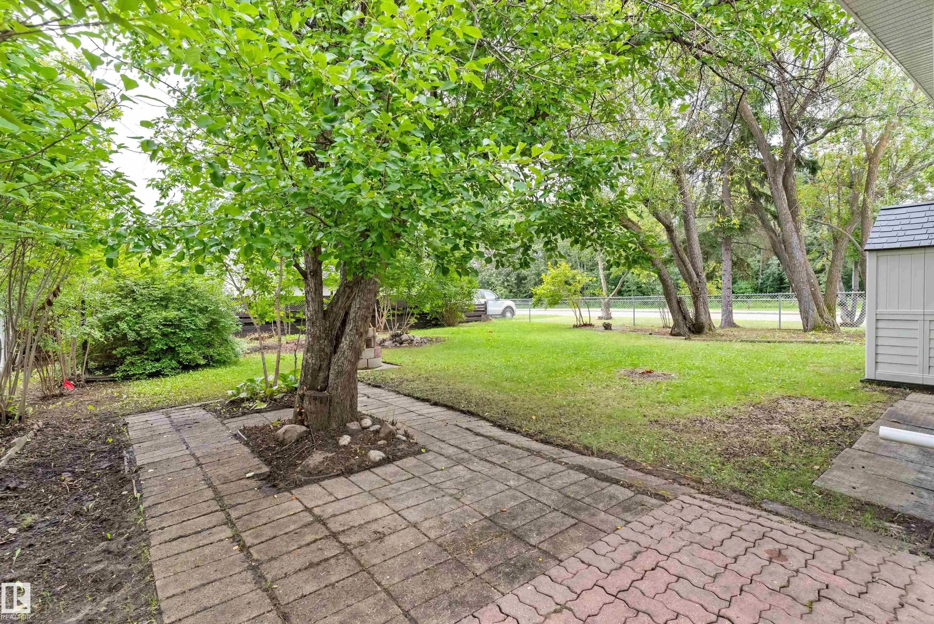40 CURLEW Crescent