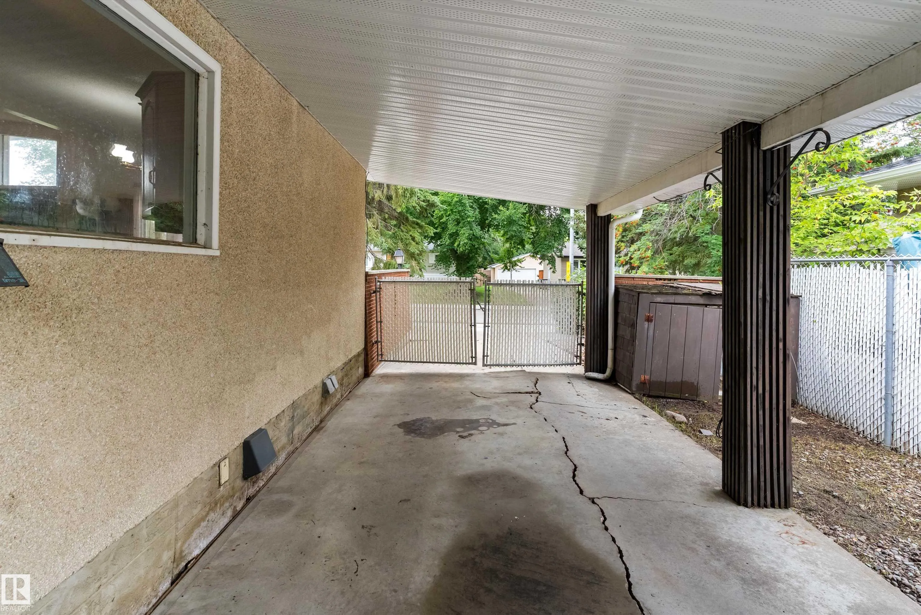 40 CURLEW Crescent