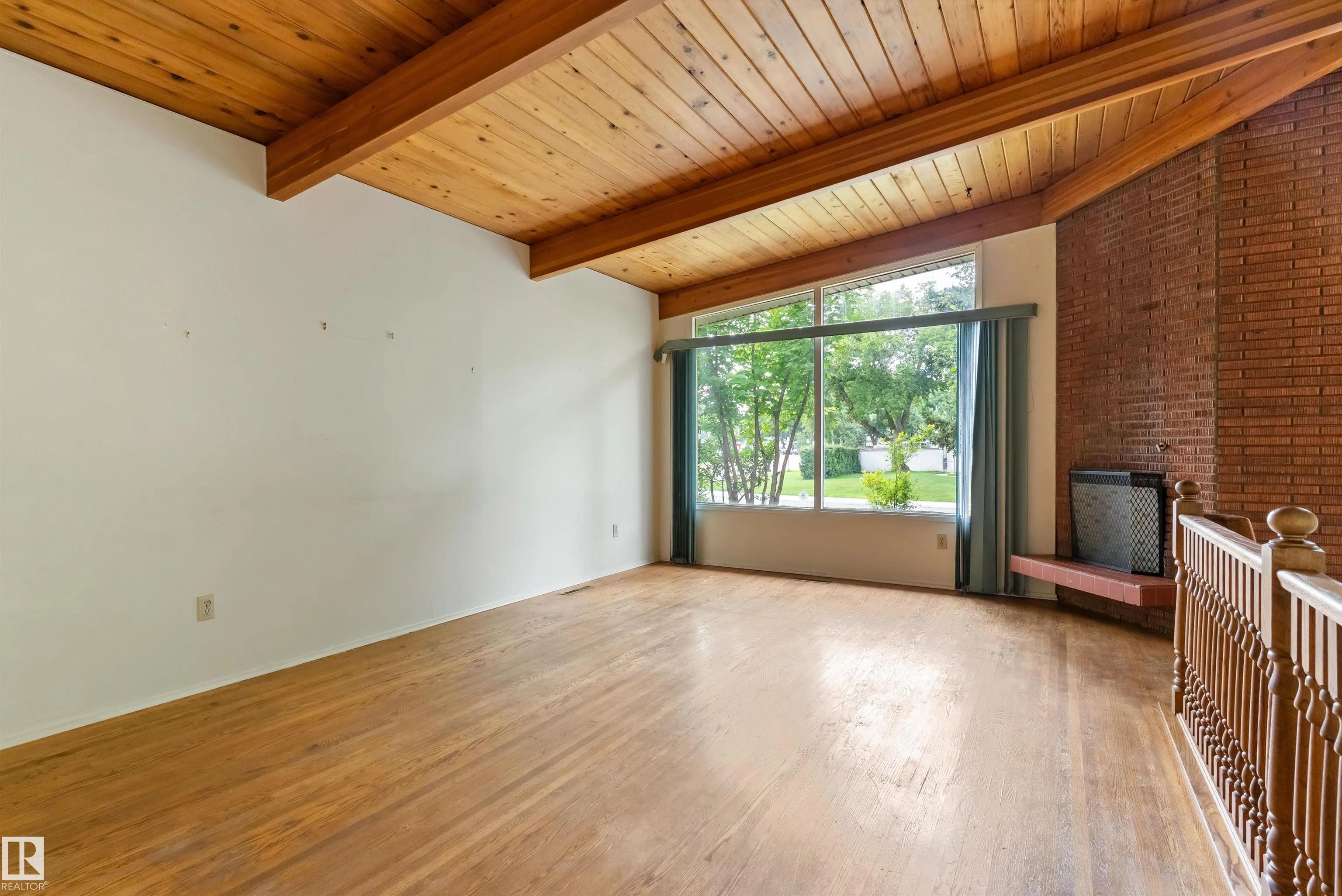 40 CURLEW Crescent