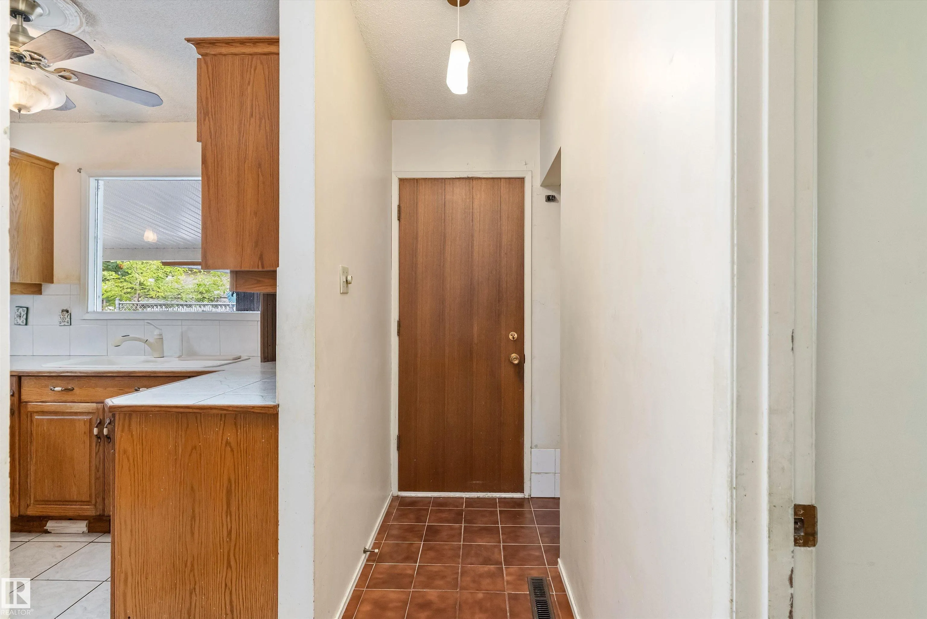 40 CURLEW Crescent