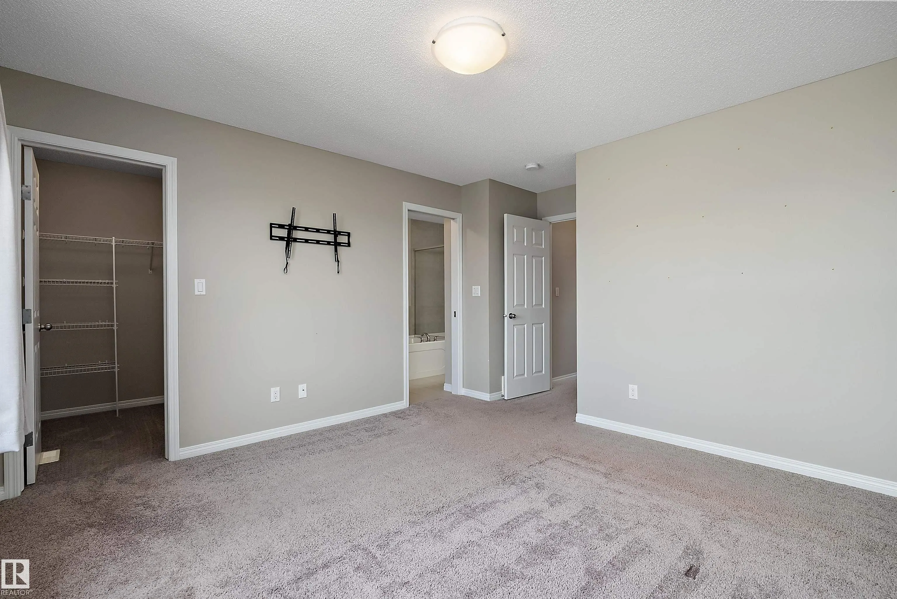 4037 PROWSE Lane