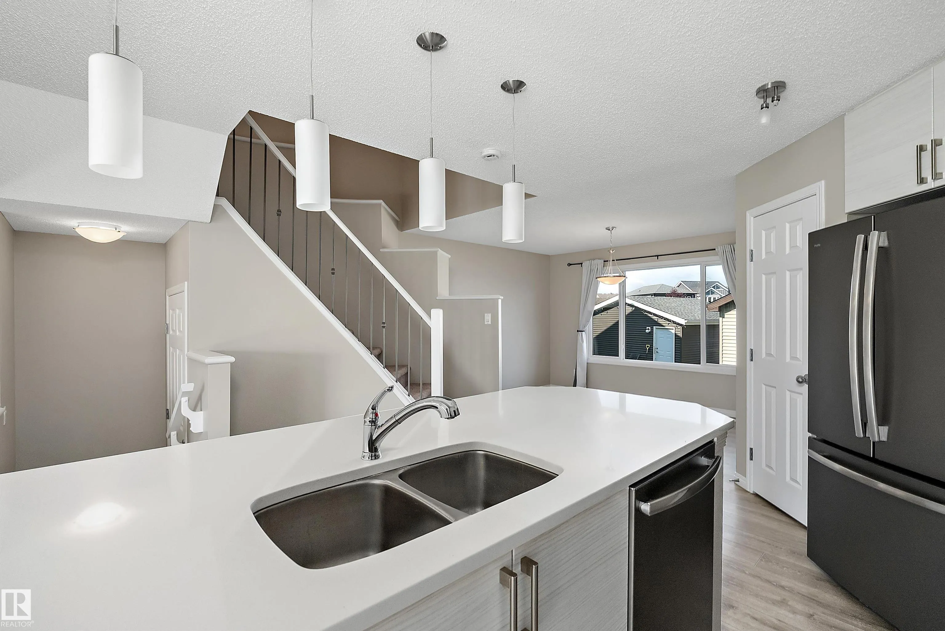 4037 PROWSE Lane