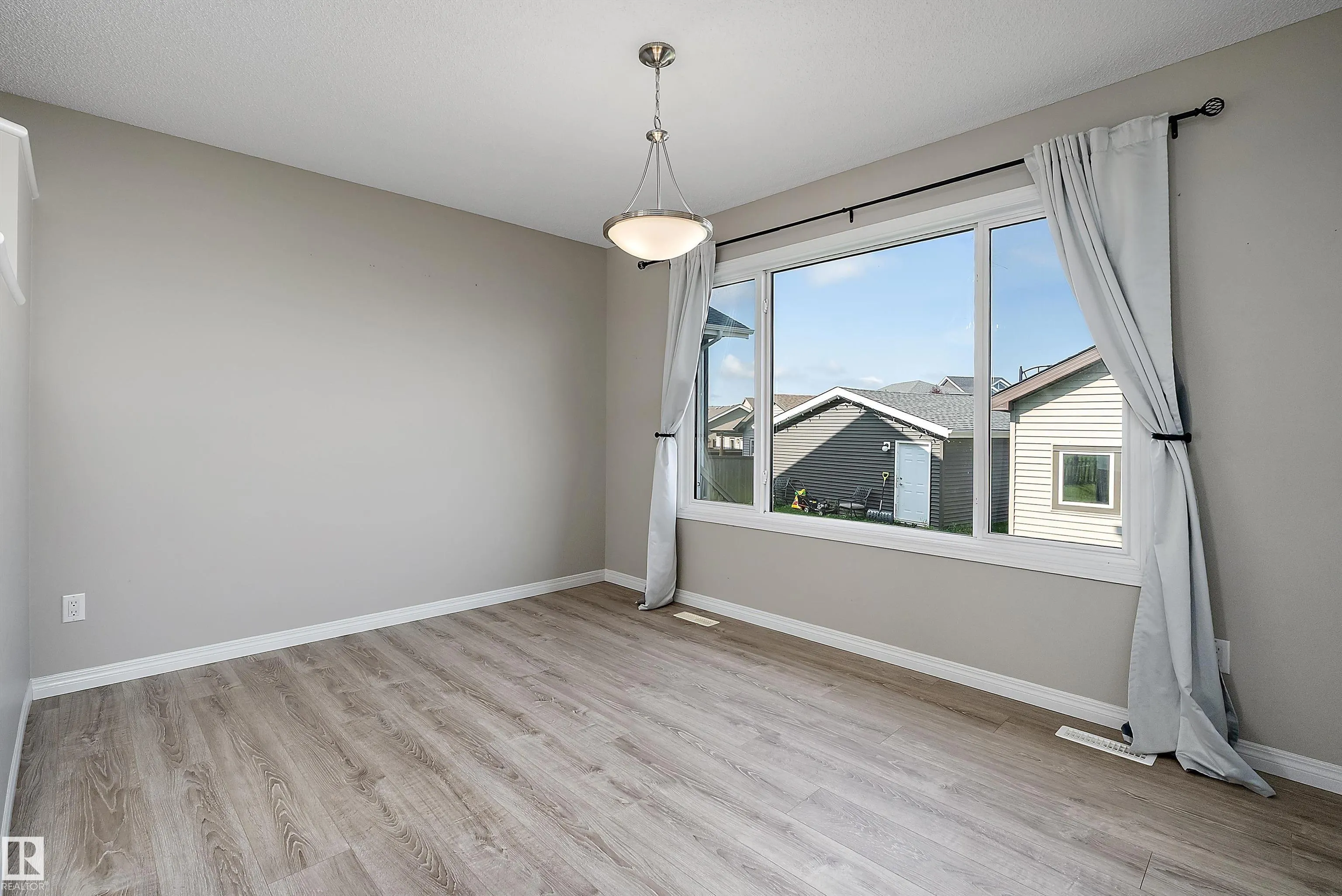 4037 PROWSE Lane